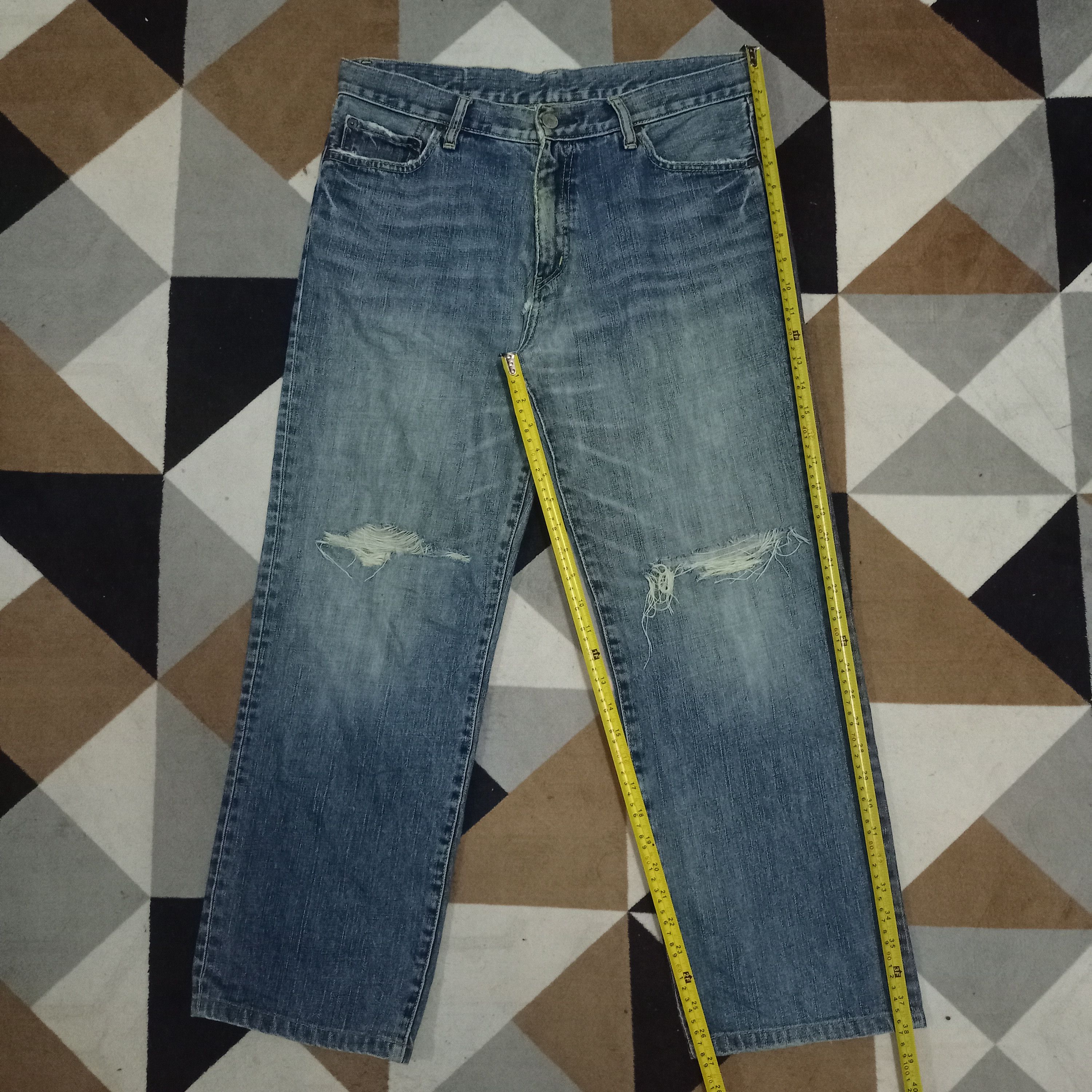 Japanese Brand × Uniqlo S002 Vintage Uniqlo Blue Wash Distressed Baggy Jeans Size US 34 / EU 50 - 8 Thumbnail