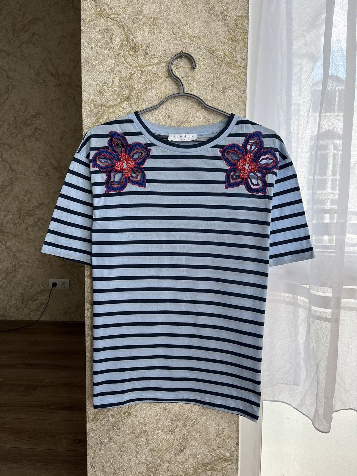 Sandro Sandro Paris Flowers Tshirt Size S / US 4 / IT 40 - 1 Thumbnail