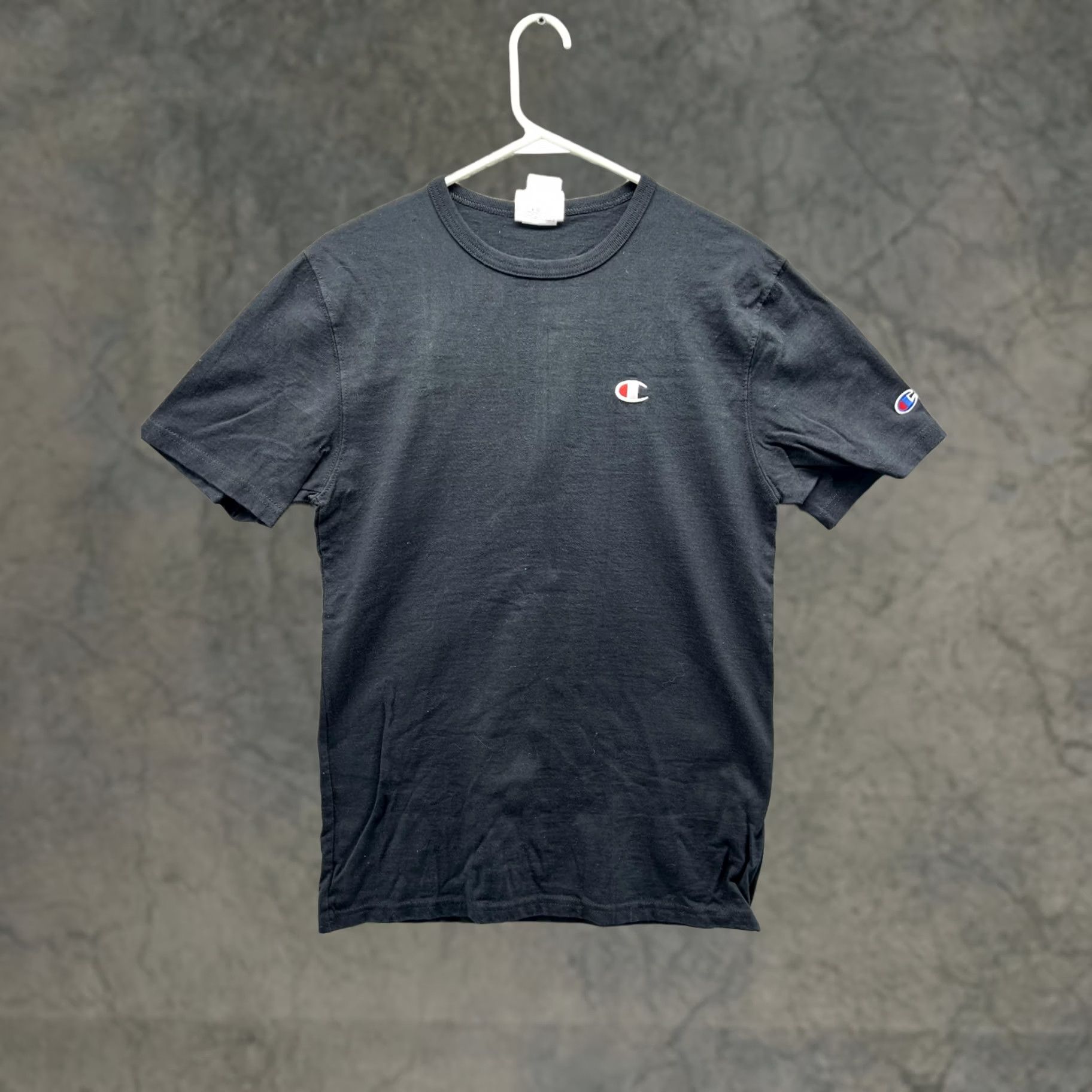 Champion Champion Shirt Mens Small Black C Logo Tee Short Sleeve Cotton Vintage Regular Size Small Mens Womens Boys Girls Size US S / EU 44-46 / 1 - 1 Thumbnail