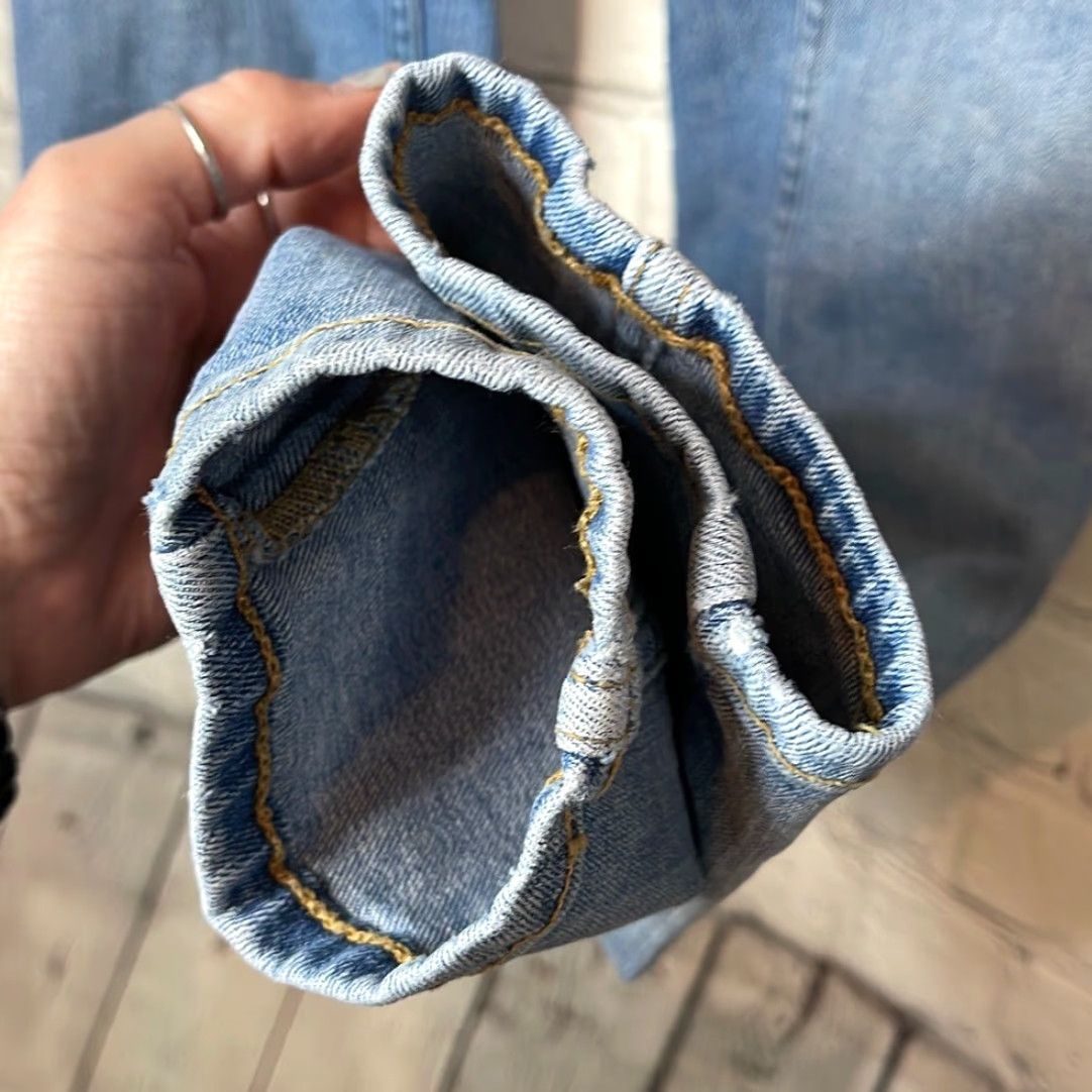 Free People VINTAGE Free People Jeans Women Light Wash Skinny 26S RIP ABOVE POCKET Blue 27” Inseam Womens Size 26" / US 2 / IT 38 - 3 Thumbnail
