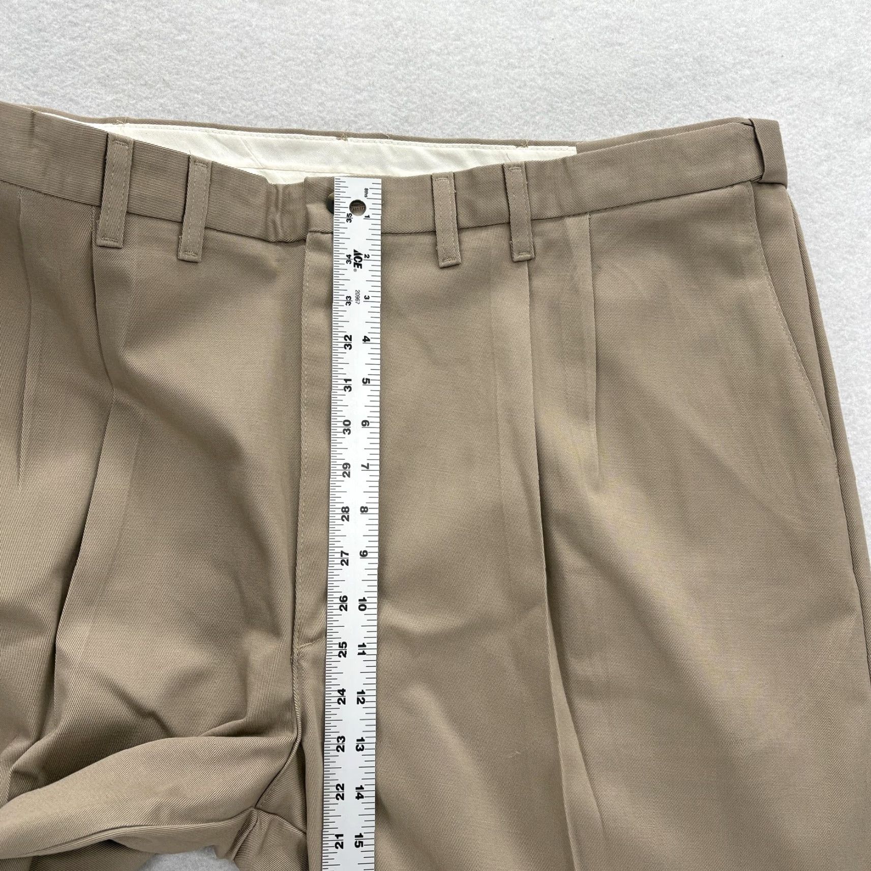 Wrangler Wrangler Timber Creek Perfect Fit Pants Mens 44x30 Beige Pleated Khaki Workwear Size US 44 / EU 60 - 6 Thumbnail