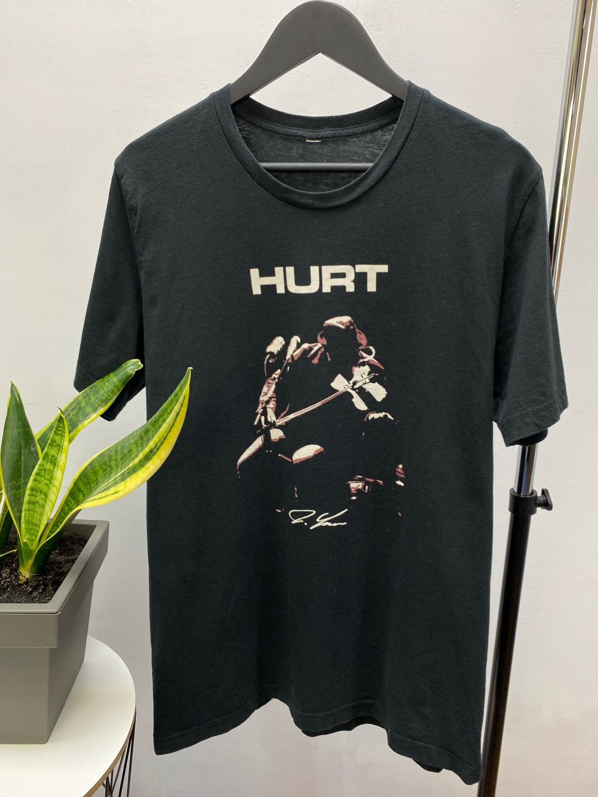 Band Tees Hurt Band T shirt Tour Men’s Black L Size US L / EU 52-54 / 3 - 6 Thumbnail