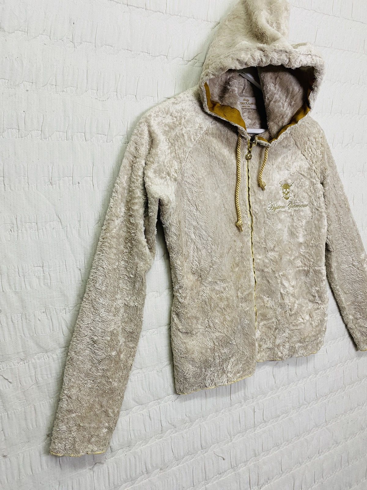 Hypebeast × Hysteric Glamour (L) HYSTERIC GLAMOUR HOODIE FUR JACKET Size XS / US 0-2 / IT 36-38 - 3 Thumbnail