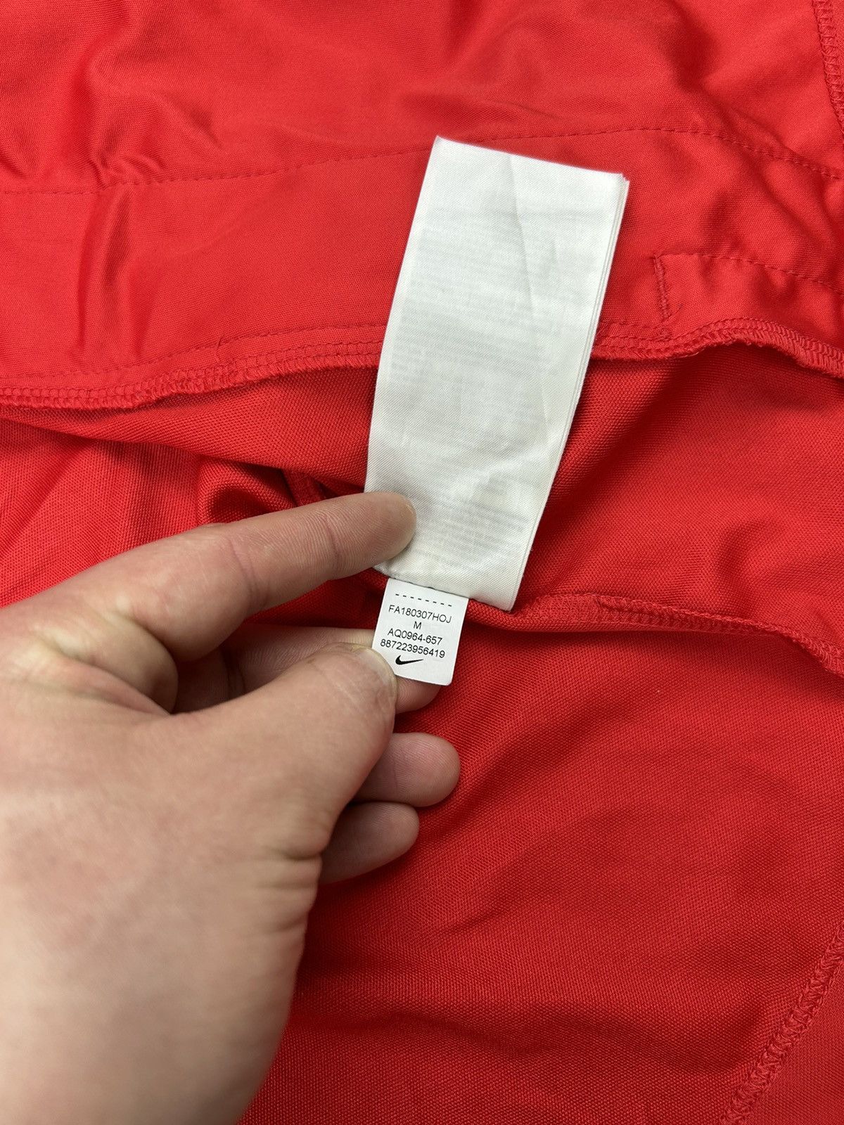 Jordan Brand Jordan Paris Saint Germain Long Sleeve Red bomber size M Size US M / EU 48-50 / 2 - 7 Thumbnail