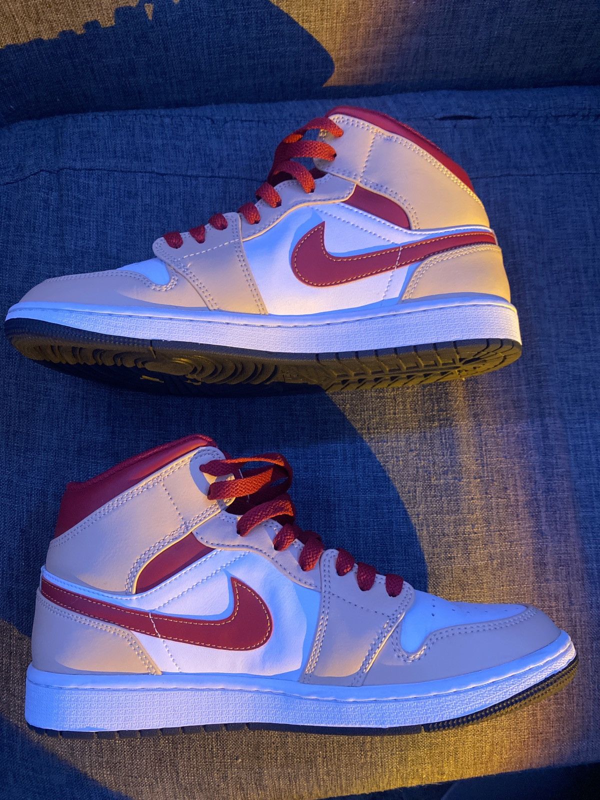 Jordan Brand × Nike Jordan 1 mid Size US 9 / EU 42 - 7 Thumbnail