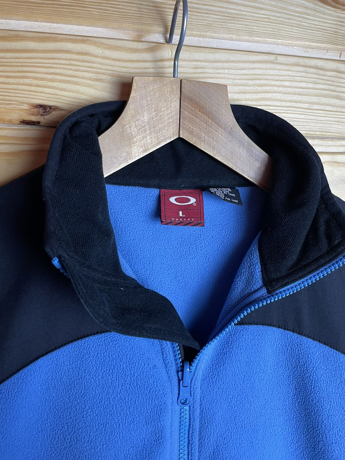 Oakley × Vintage Vintage Oakley Full Zip Vest Gorpcore Y2K Size US L / EU 52-54 / 3 - 2 Thumbnail