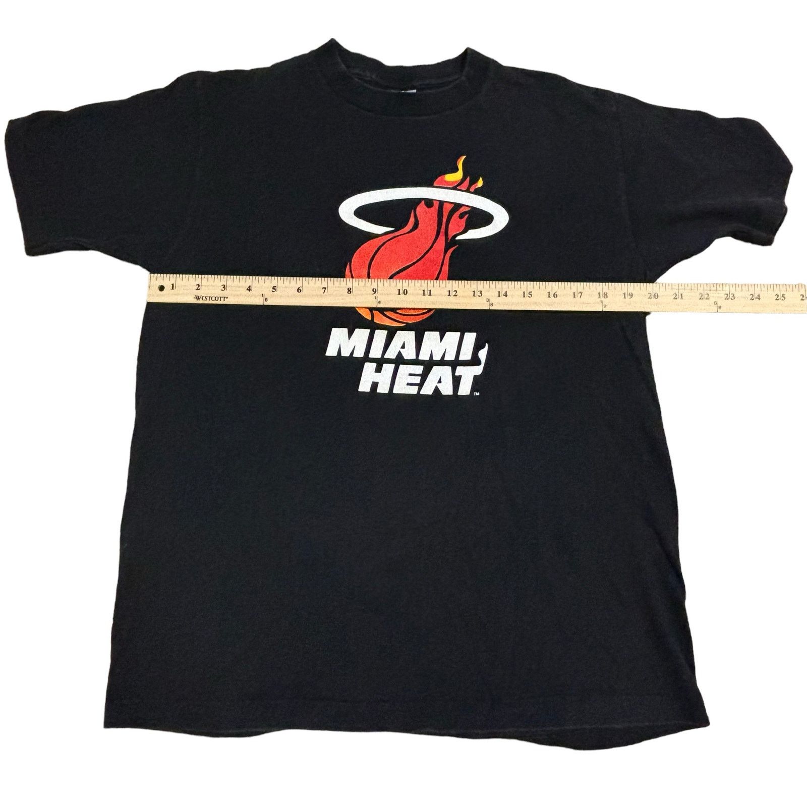 VTG Miami Heat Single Stitch T-shirt Mens Large outlet (Fits Medium)