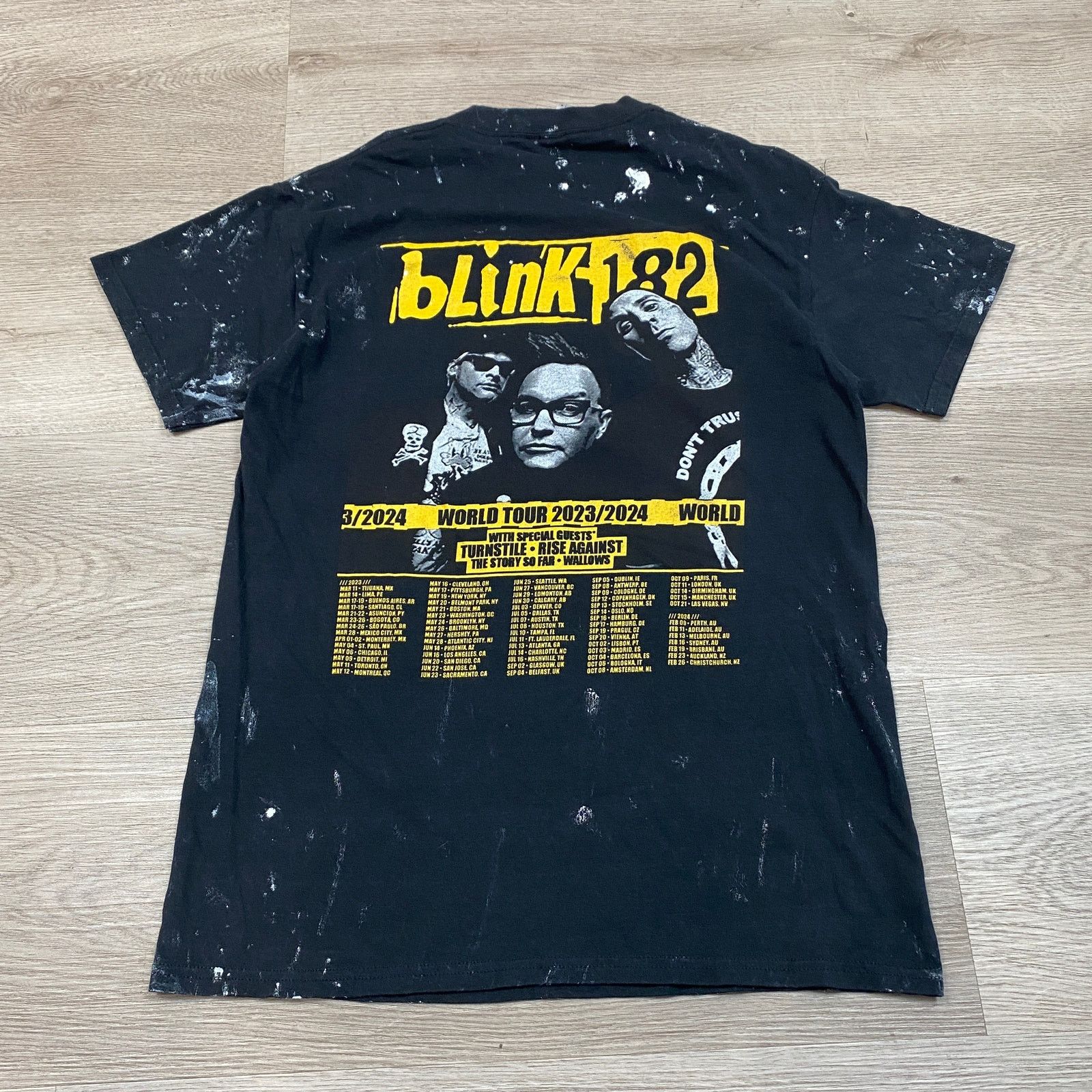 Band Tees × Gildan Blink 182 World Tour 2023/24 Paint Splatter T Shirt Medium Size US M / EU 48-50 / 2 - 3 Thumbnail