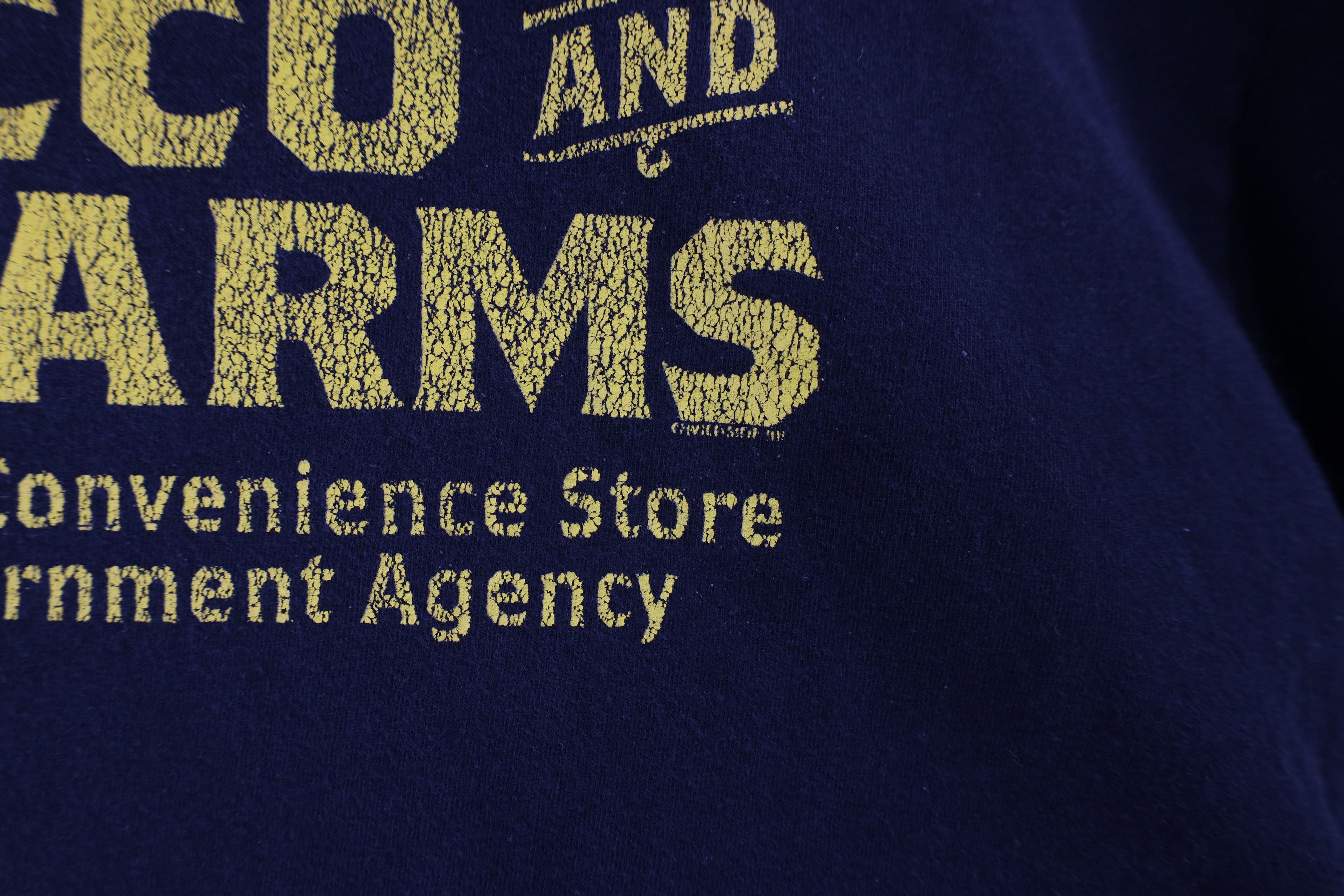 Vintage Vintage Y2K Tobacco Firearms Convenience Store T-Shirt Size US XL / EU 56 / 4 - 5 Thumbnail