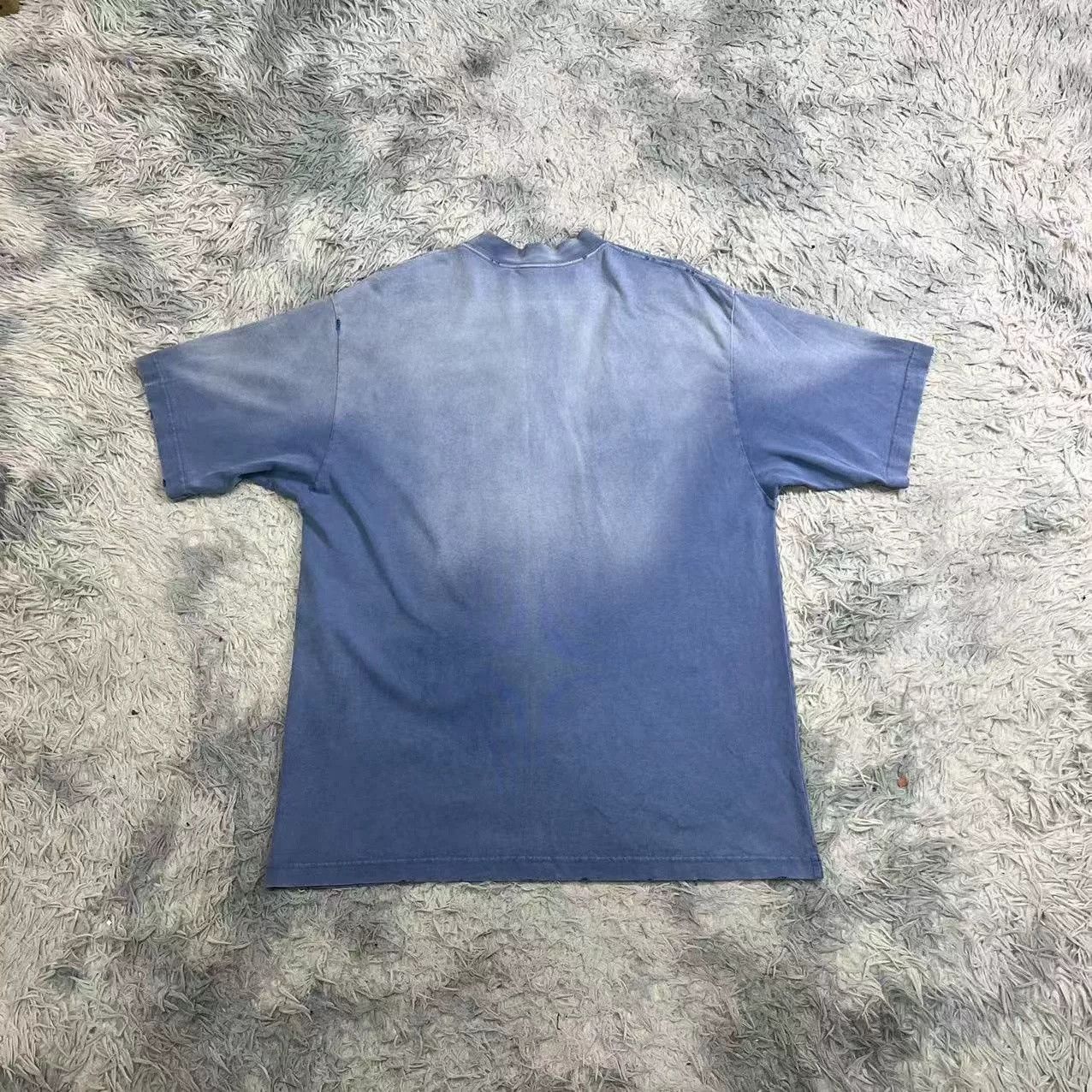 Balenciaga Balenciaga Distressed Short-Sleeve T-Shirt Size US M / EU 48-50 / 2 - 4 Thumbnail