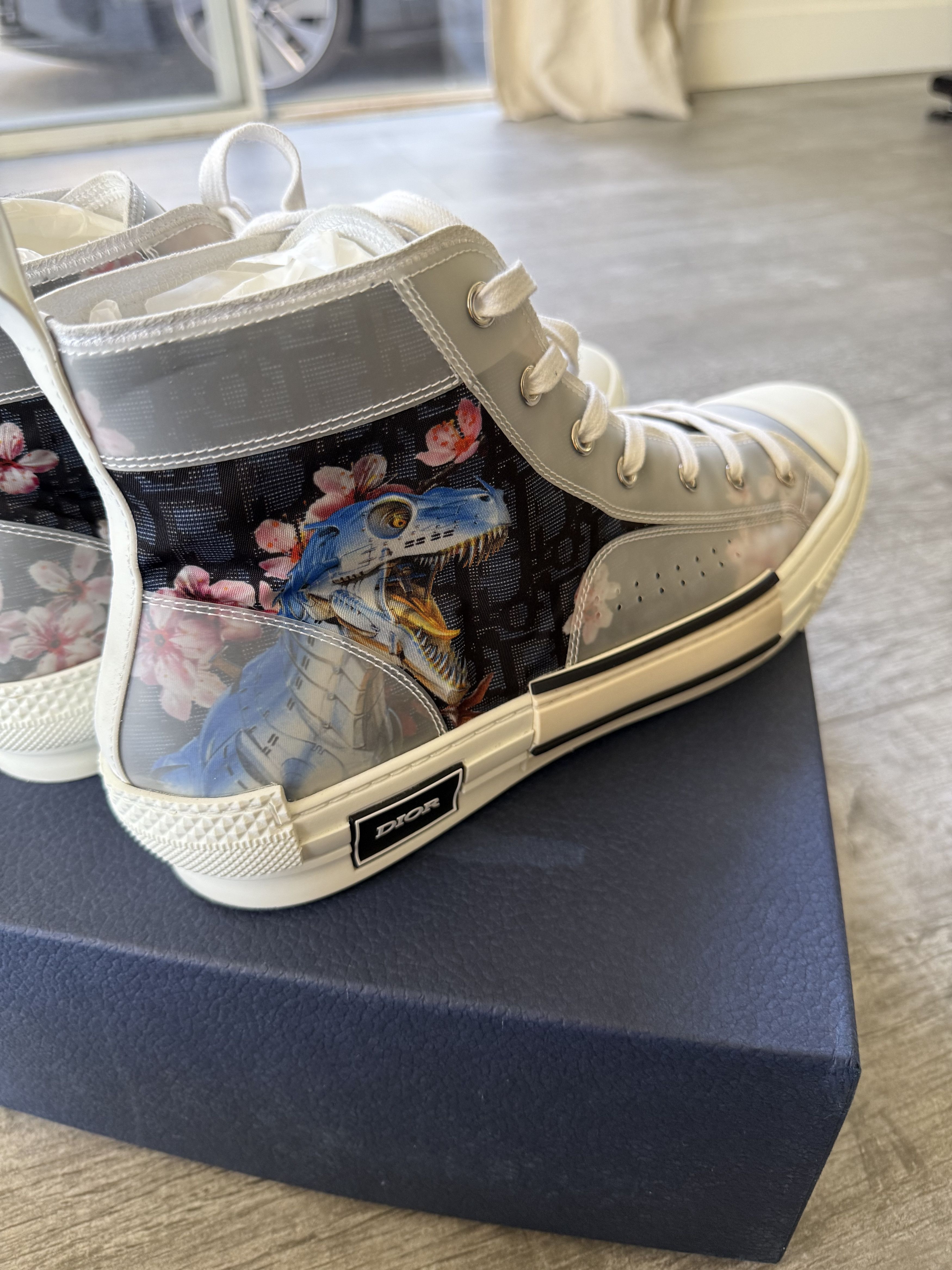 Dior Hajime Sorayama x Dior B23 Retro-Futuristic Size US 14 / EU 47 - 2 Thumbnail