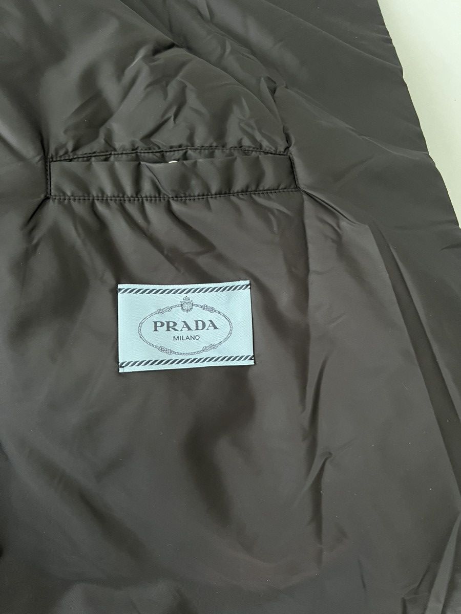Prada Prada Logo Plaque Pouch Off-Shoulder Bomber Jacket Size S / US 4 / IT 40 - 11 Thumbnail