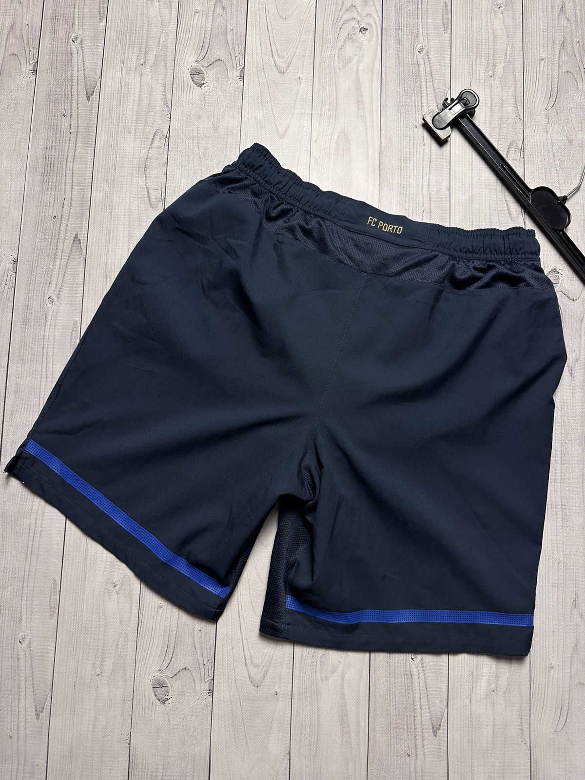Vintage Vintage Nike Porto soccer shorts size L logo Size US 34 / EU 50 - 5 Thumbnail