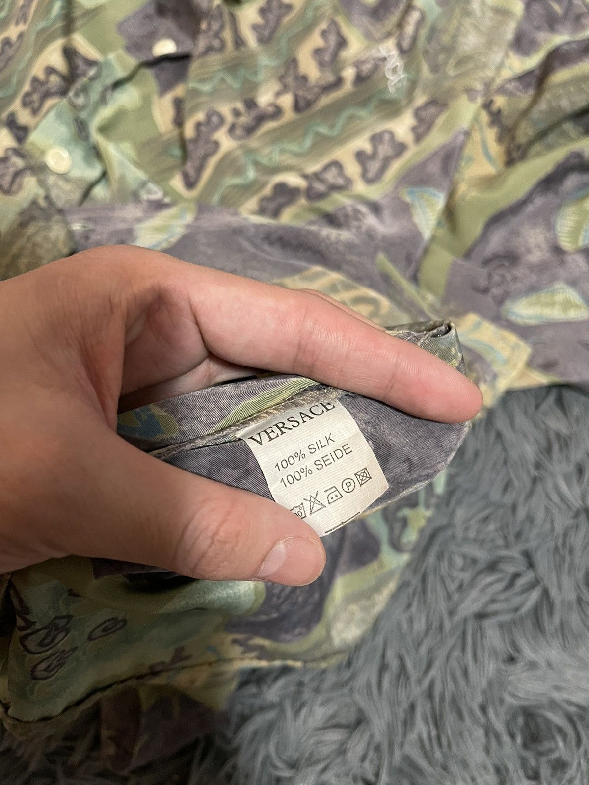 Versace Jeans Couture Versace Jeans Couture Vintage Style 100% Silk Shirt Size XL Size US XL / EU 56 / 4 - 4 Thumbnail