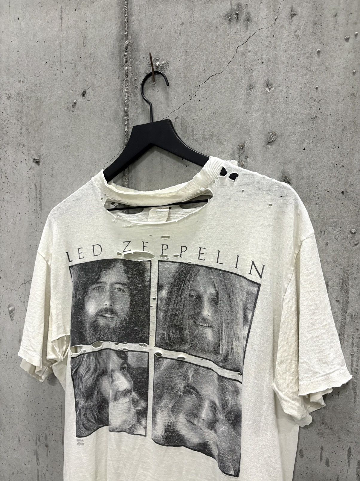 Band Tees Vintage Led Zeppelin Shirt Thrashed Faded Grunge Band Size US L / EU 52-54 / 3 - 7 Thumbnail