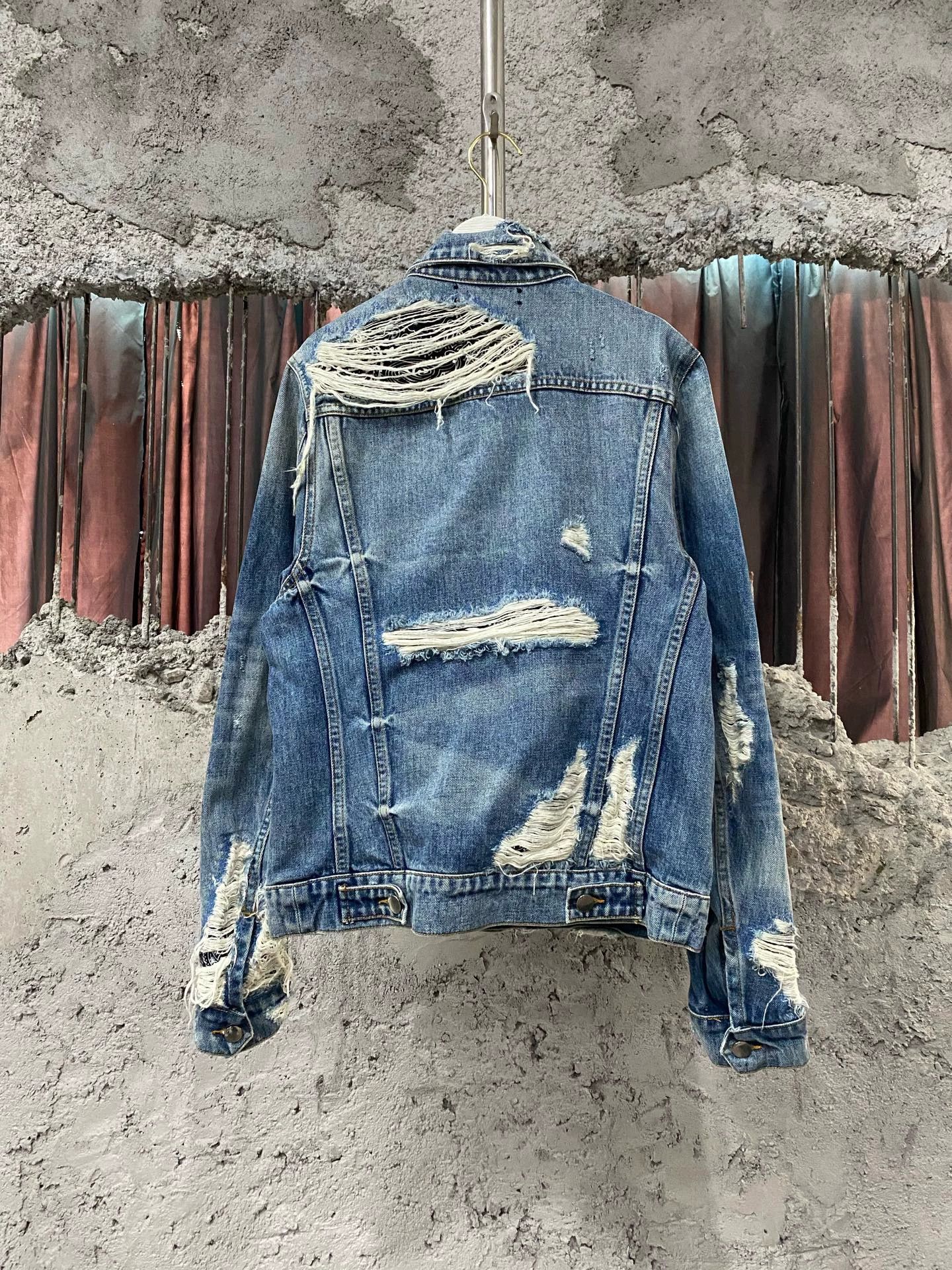 Amiri Amiri Camo Distressed Denim Jacket XS Size US XS / EU 42 / 0 - 2 Thumbnail