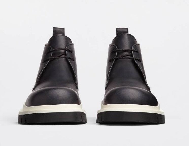 Bottega Veneta o1bcso1str0924 Tire in Black/White Size US 10 / EU 43 - 2 Thumbnail