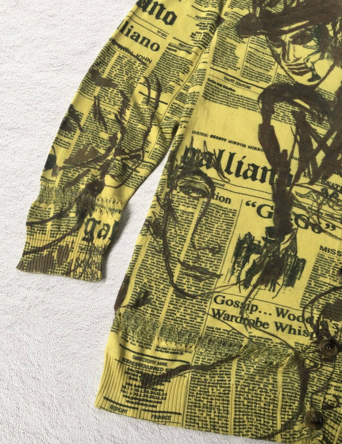 John Galliano Galliano Newspaper Size US XS / EU 42 / 0 - 3 Thumbnail