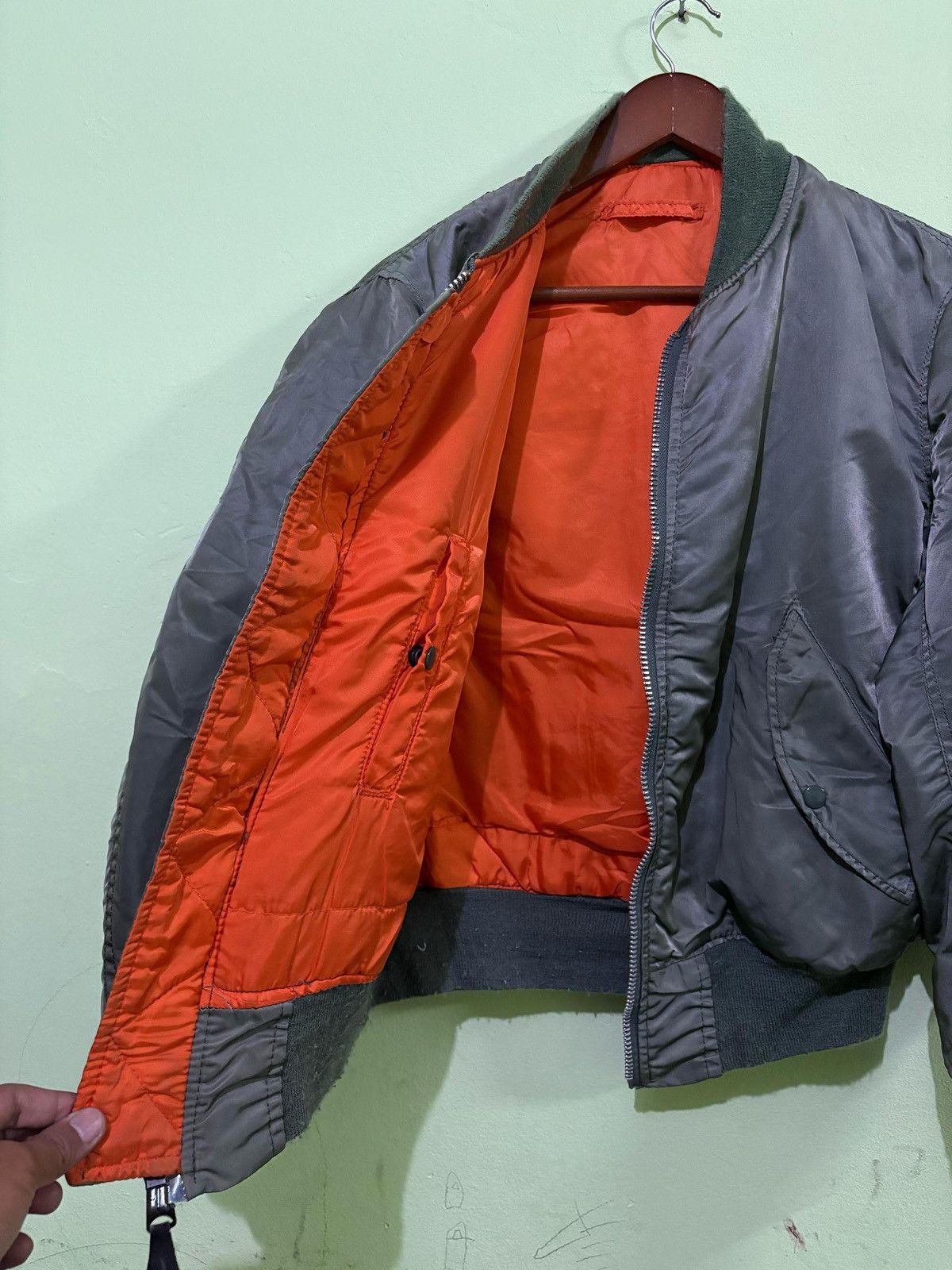 Alpha Industries × Vintage Vintage 90’s Alpha Industries Ma-1 Bomber Jacket Flight Size US M / EU 48-50 / 2 - 4 Thumbnail