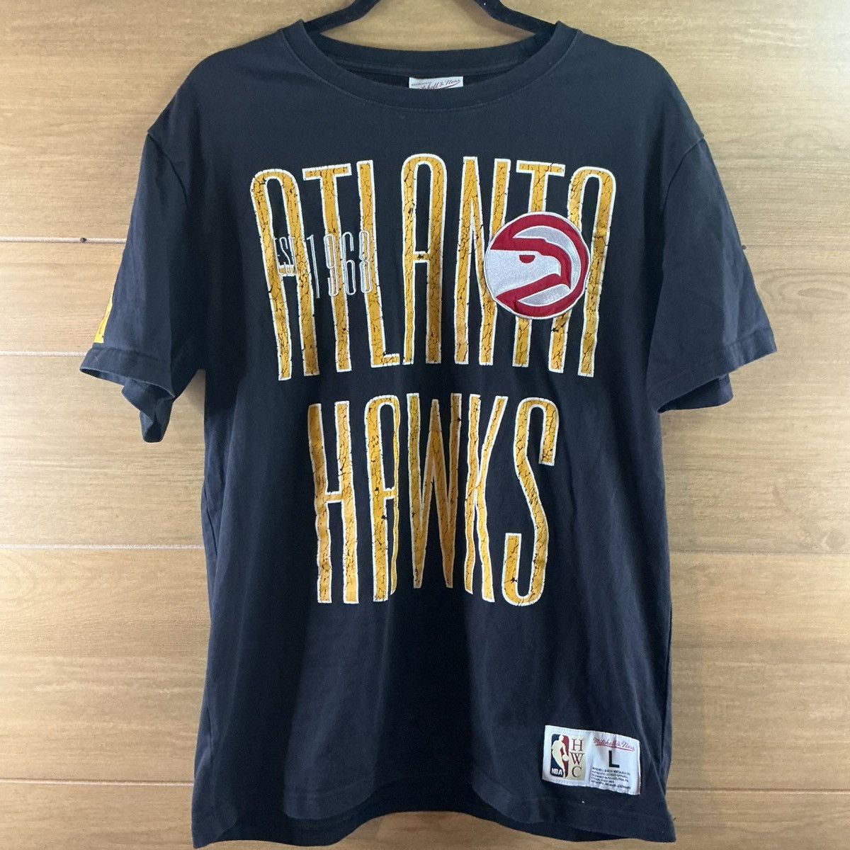 Mitchell & Ness Mitchell & Ness NBA Atlanta Hawks Black T-Shirt Men’s Large Size US L / EU 52-54 / 3 - 1 Thumbnail