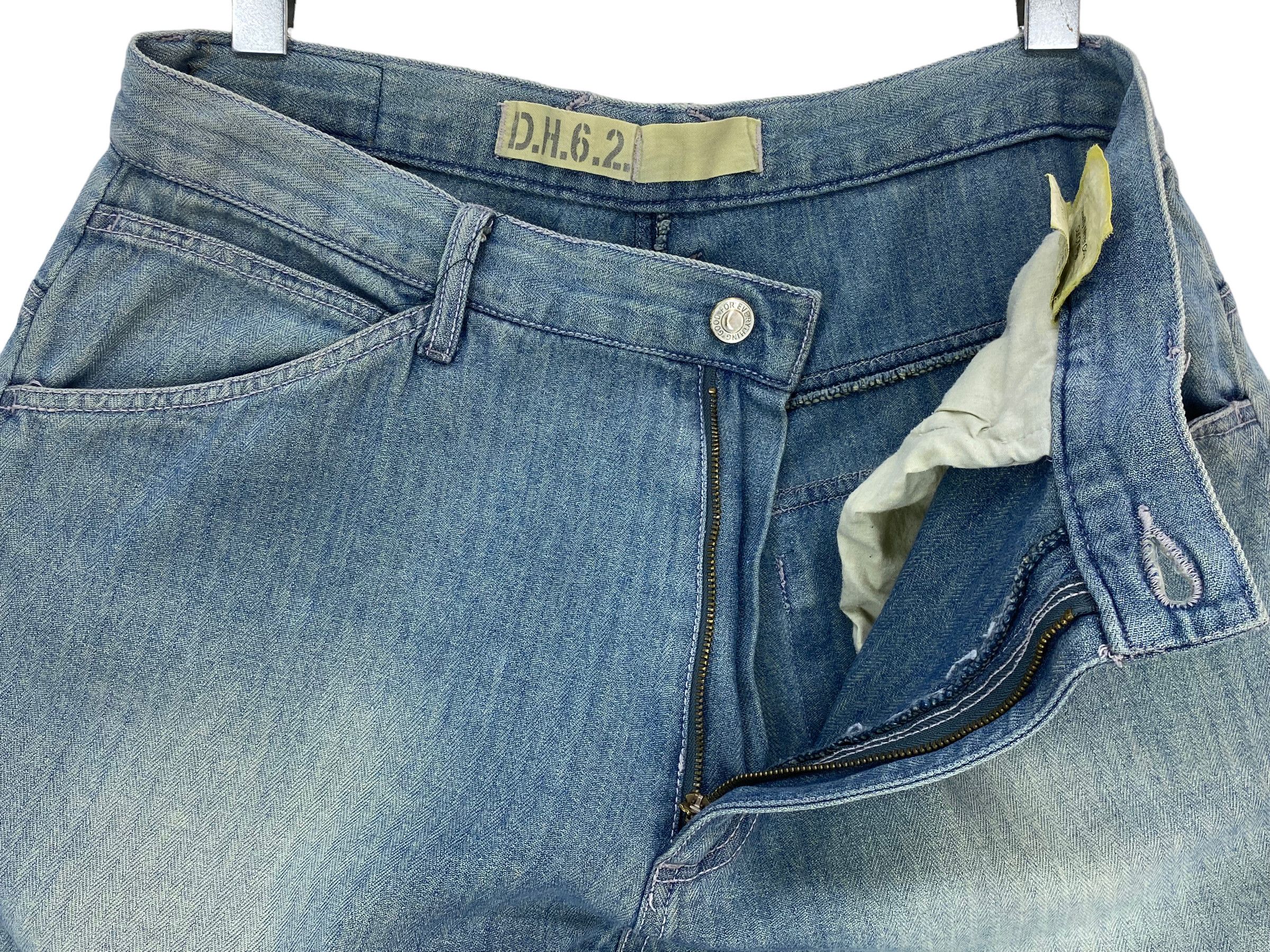 Japanese Brand DH62 Baggy Jeans Light Wash Jeans Size US 33 - 9 Thumbnail