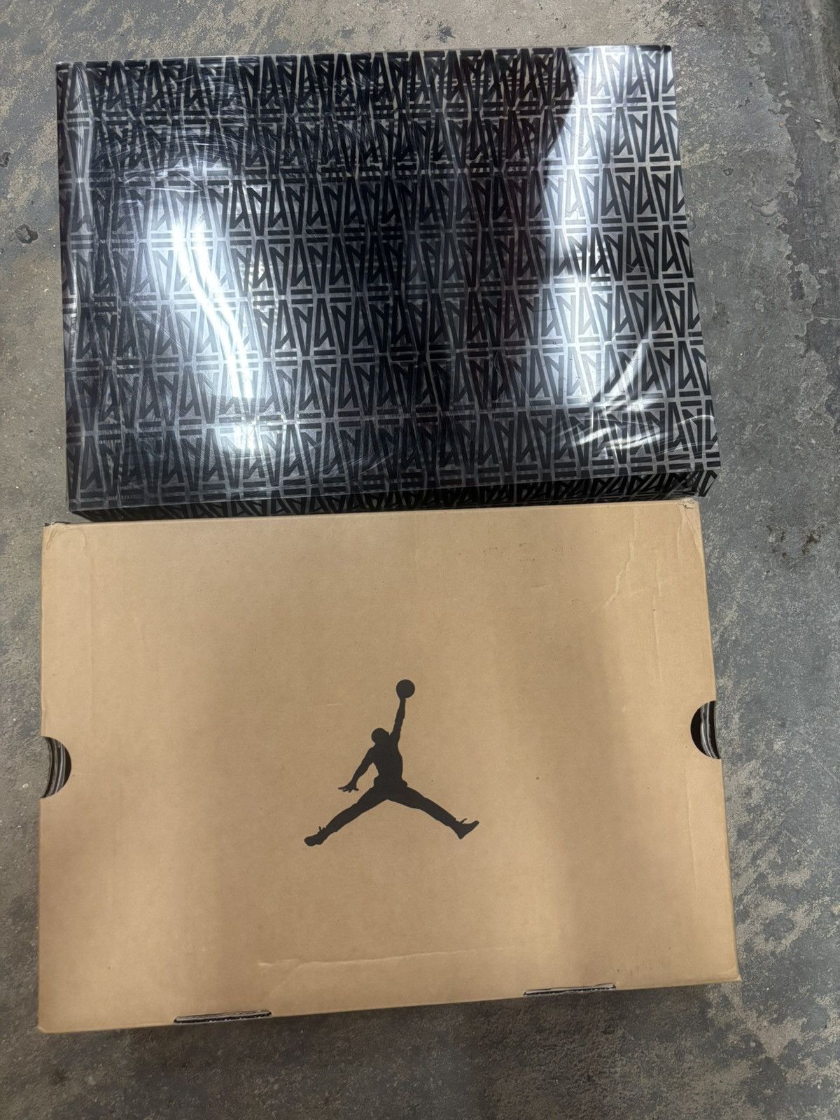 A Ma Maniere × Nike Nike x A Ma Maniere Jordan 12's Size US 11.5 / EU 44-45 - 4 Thumbnail