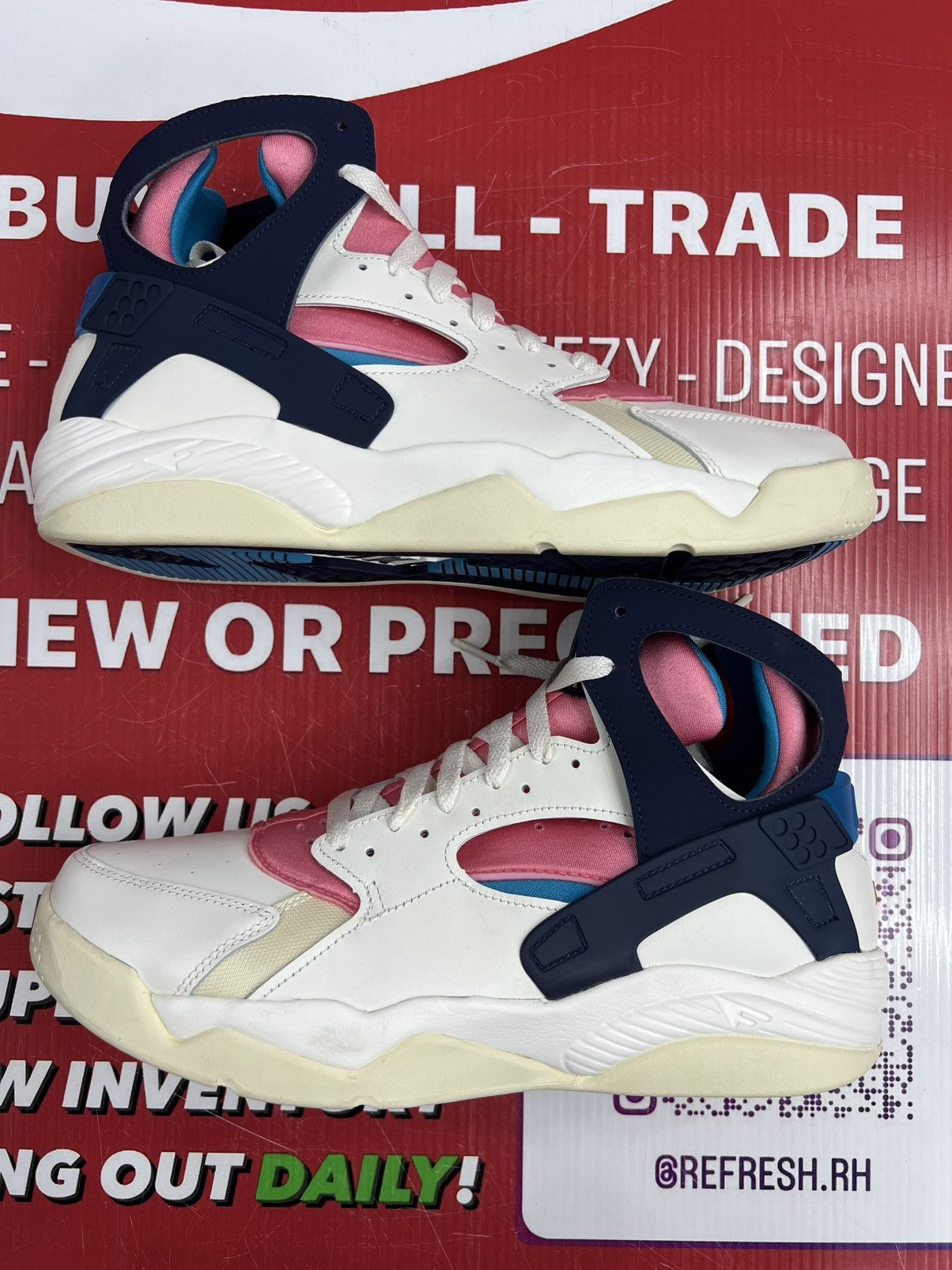 Nike Nike Air Flight Huaraches Size 11.5 Size US 11.5 / EU 44-45 - 3 Thumbnail