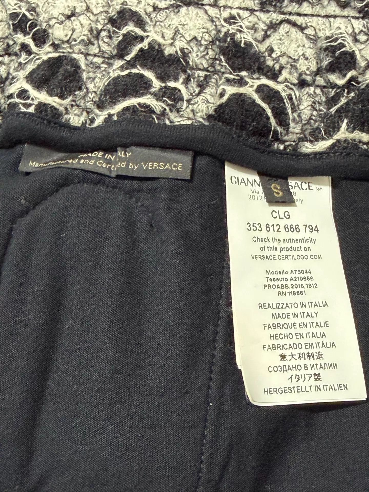 Versace Versace Art Black & White Sweatpants S/L Size US 29 - 7 Thumbnail