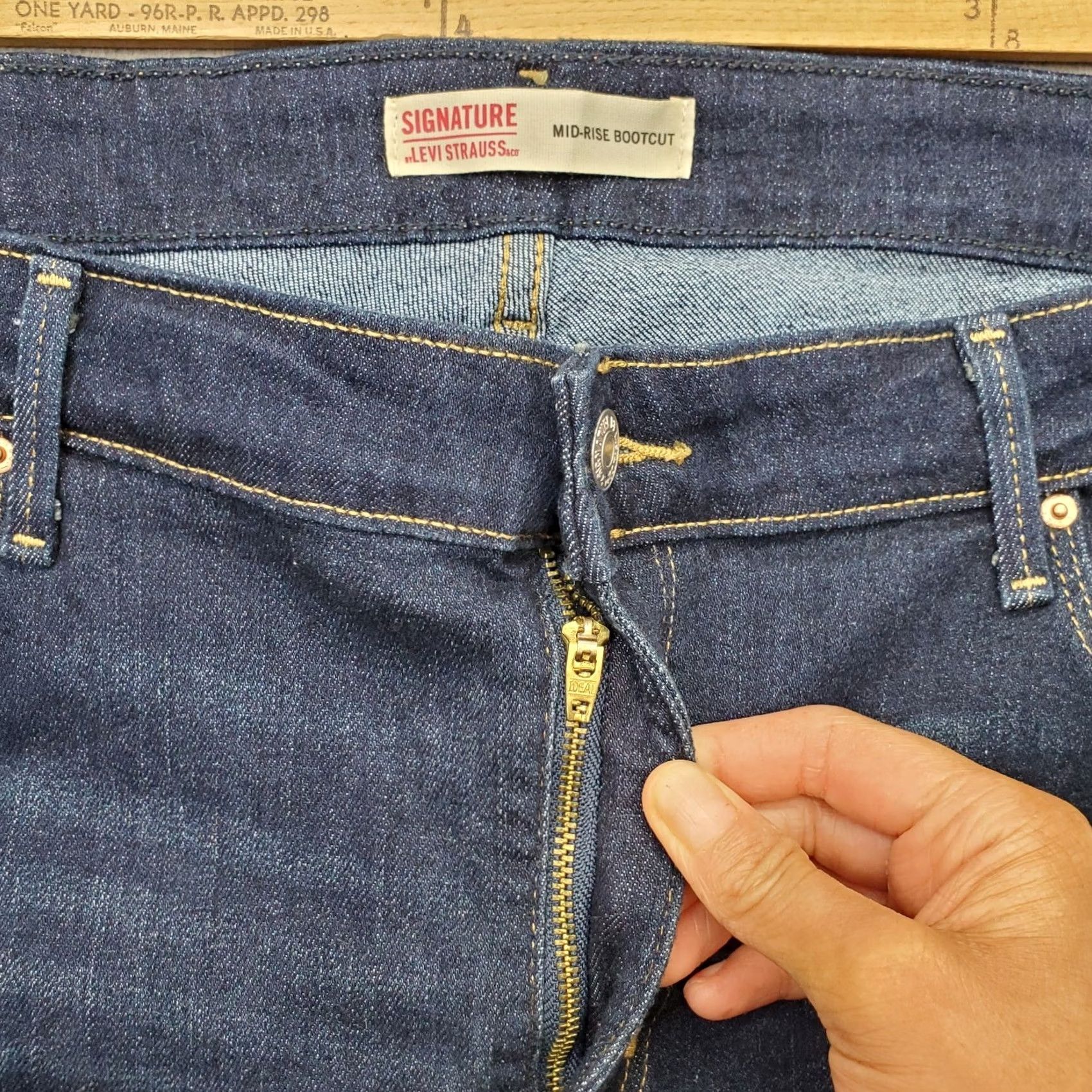 Levi's Levi's Bootcut Jeans Women's 35x32 Blue Denim Mid Rise 5-Pocket Design NWT Womens Size 35 Jeans男 Size 24" / US 00 / IT 34 - 6 Thumbnail