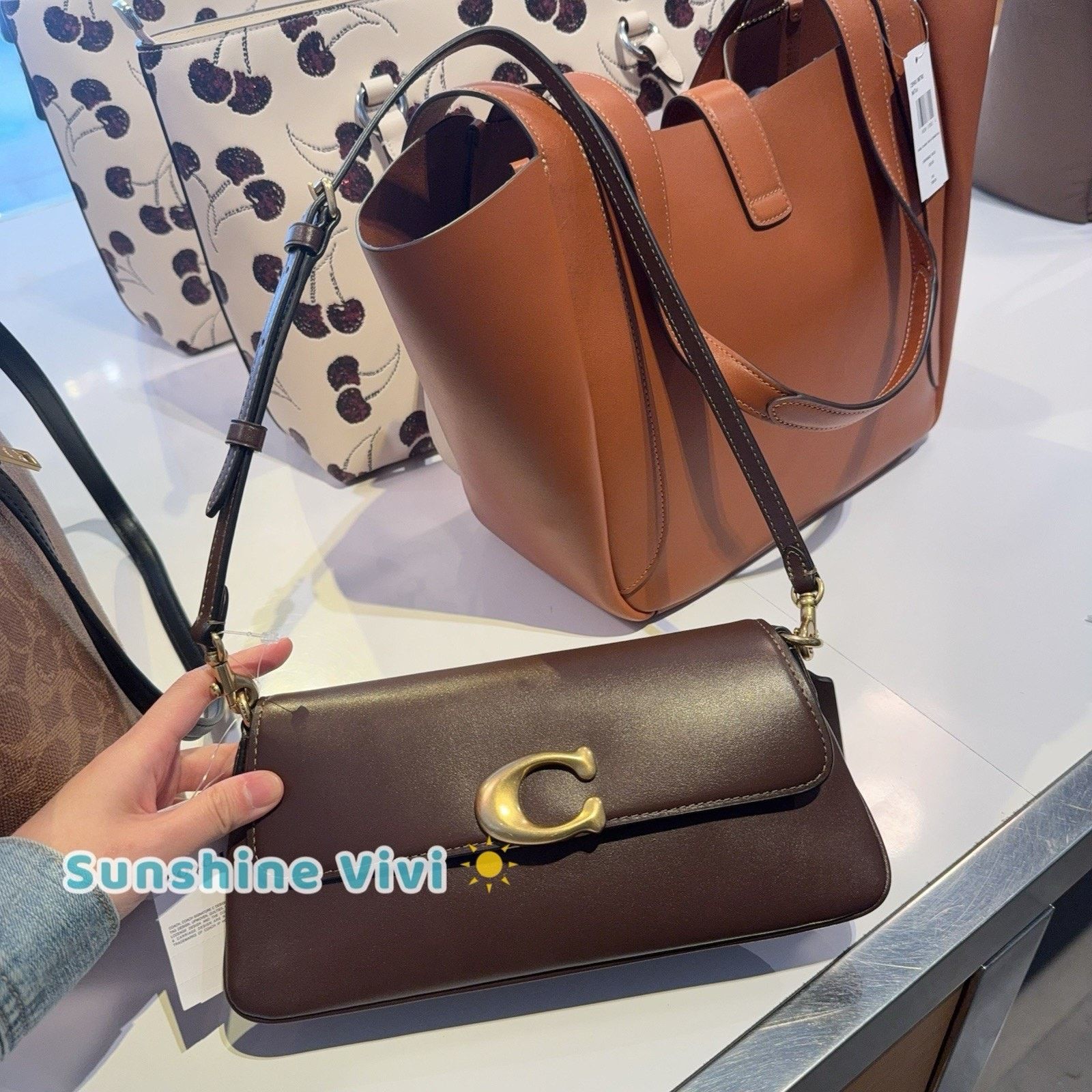 Coach NWT COACH CAM16 Jet Shoulder Bag Refined Calf Leather Maple Size ONE SIZE - 1 Thumbnail