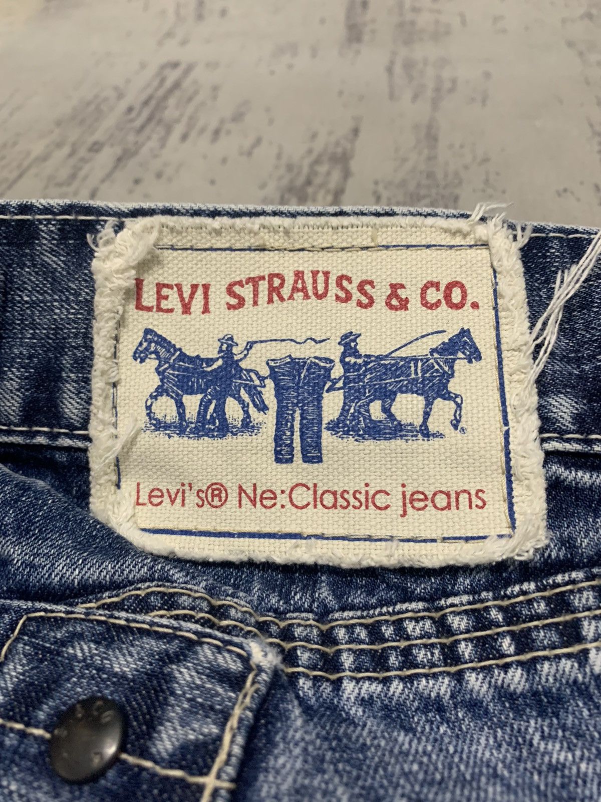 Levi's Vintage Levis 503 Buckle Back Distressed Denim Jeans 33x32 Size US 33 - 17 Thumbnail