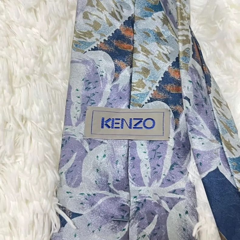 Kenzo KENZO Vintage floral plants with dark patterns and vintage Size ONE SIZE - 5 Thumbnail