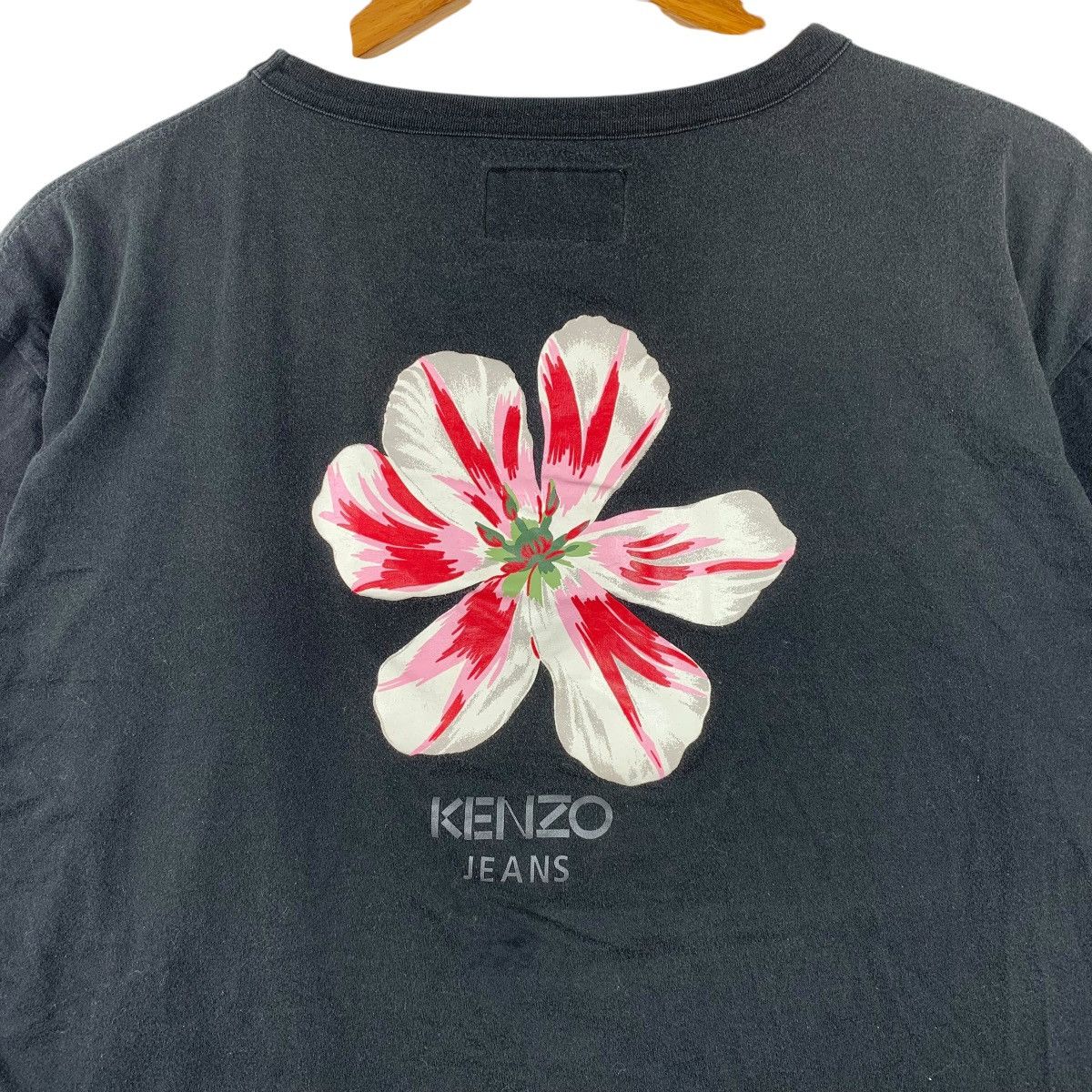 Japanese Brand × Kenzo × Vintage Vintage KENZO Jeans Japanese Brand Casual Backhit T-Shirt Size US L / EU 52-54 / 3 - 5 Thumbnail