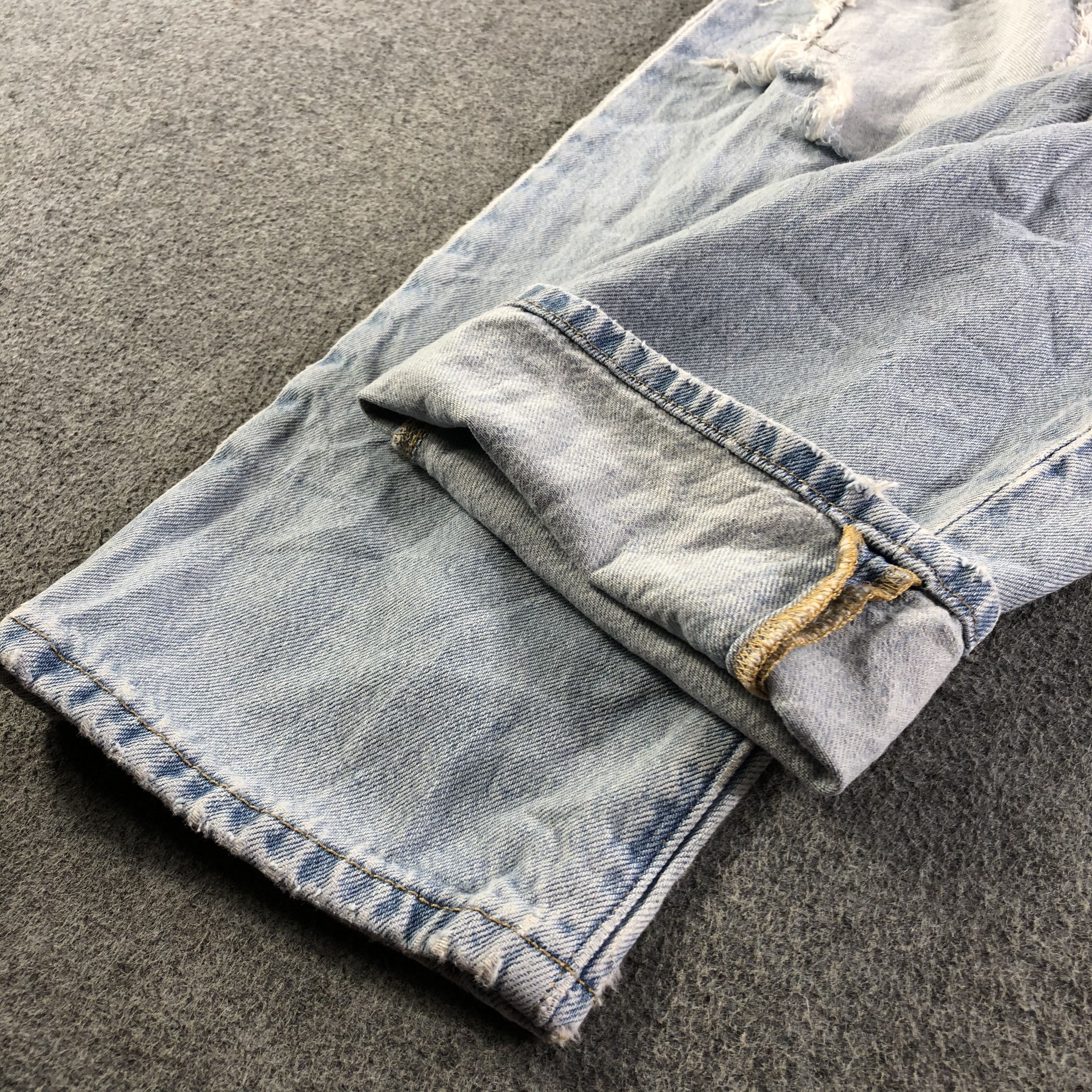 Levi's Vintage Light Wash Levis 501 Jeans-J3703 Size US 33 - 7 Thumbnail