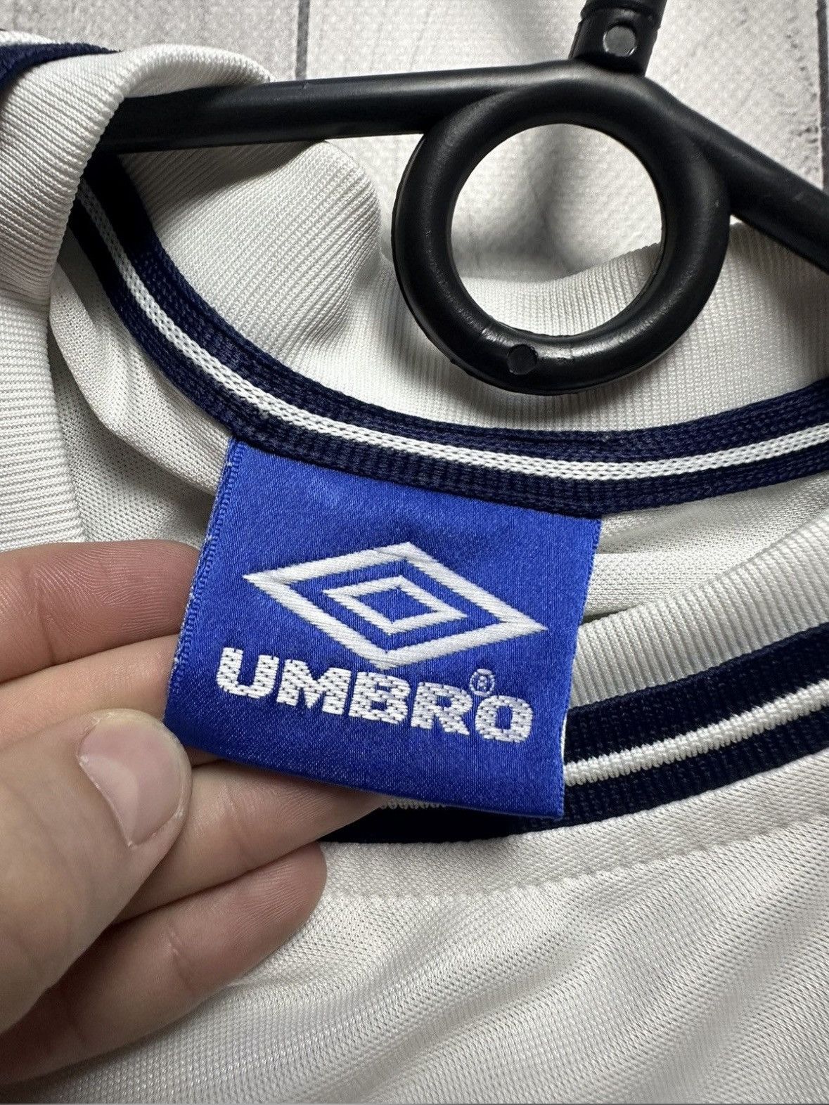 Umbro × Vintage Vintage England soccer jersey Umbro size M white Size US M / EU 48-50 / 2 - 5 Thumbnail