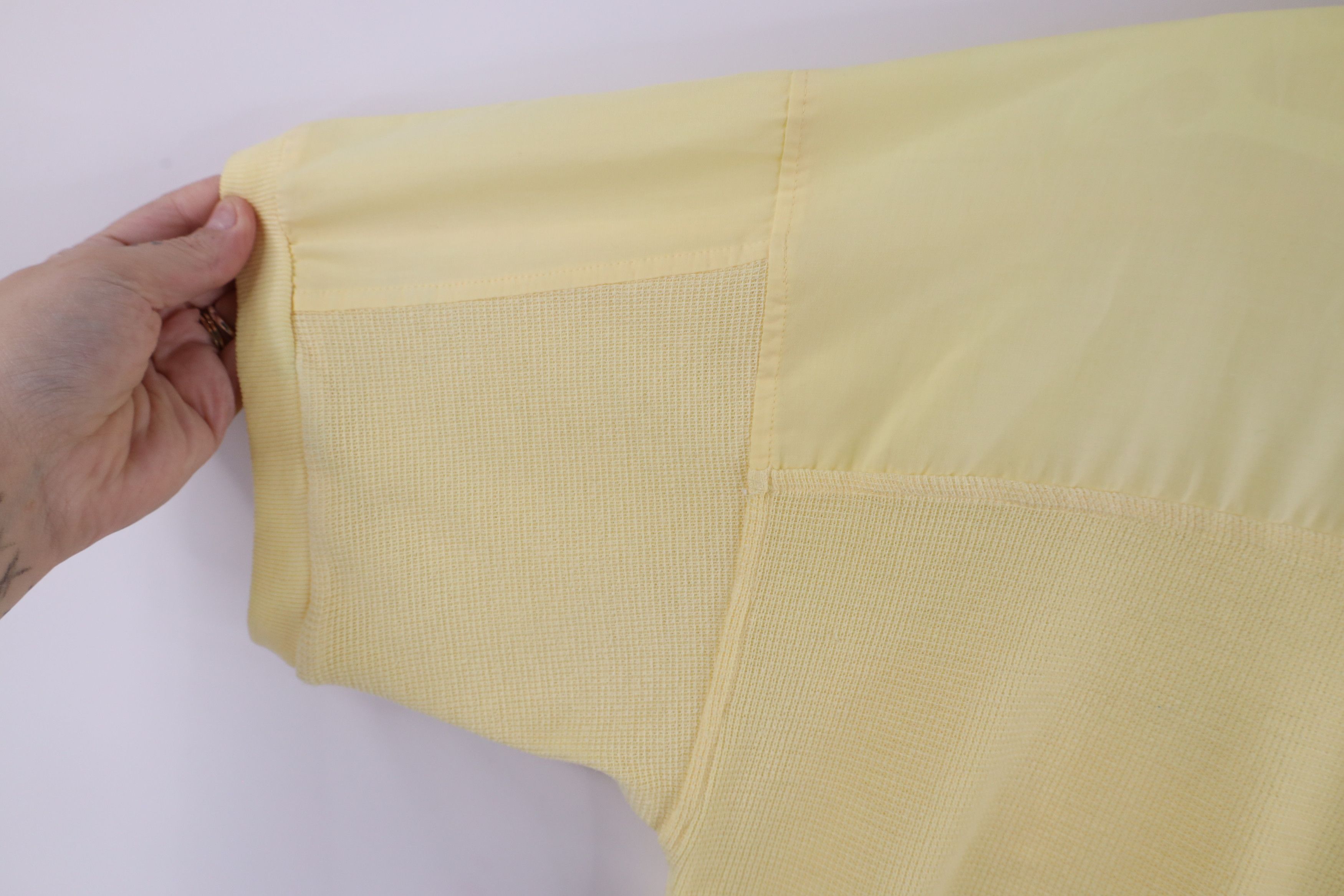 Vintage Vintage 90s Streetwear Thermal Waffle Knit Pullover Polo Size US S / EU 44-46 / 1 - 7 Thumbnail