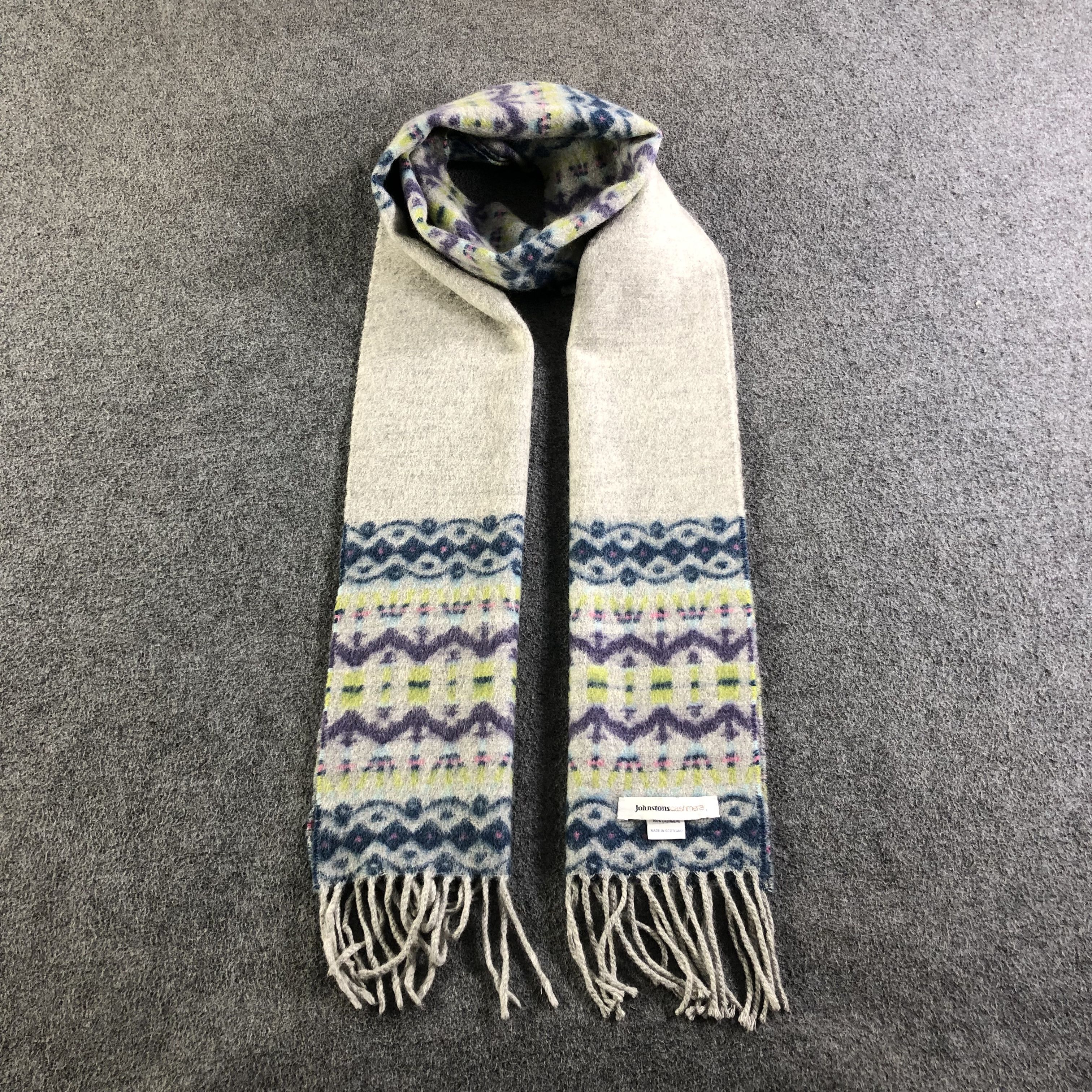 Johnstons Of Elgin Johnstons Of Elgin Cashmere Scarf Muffler Neckwear V2190 Size ONE SIZE - 1 Thumbnail