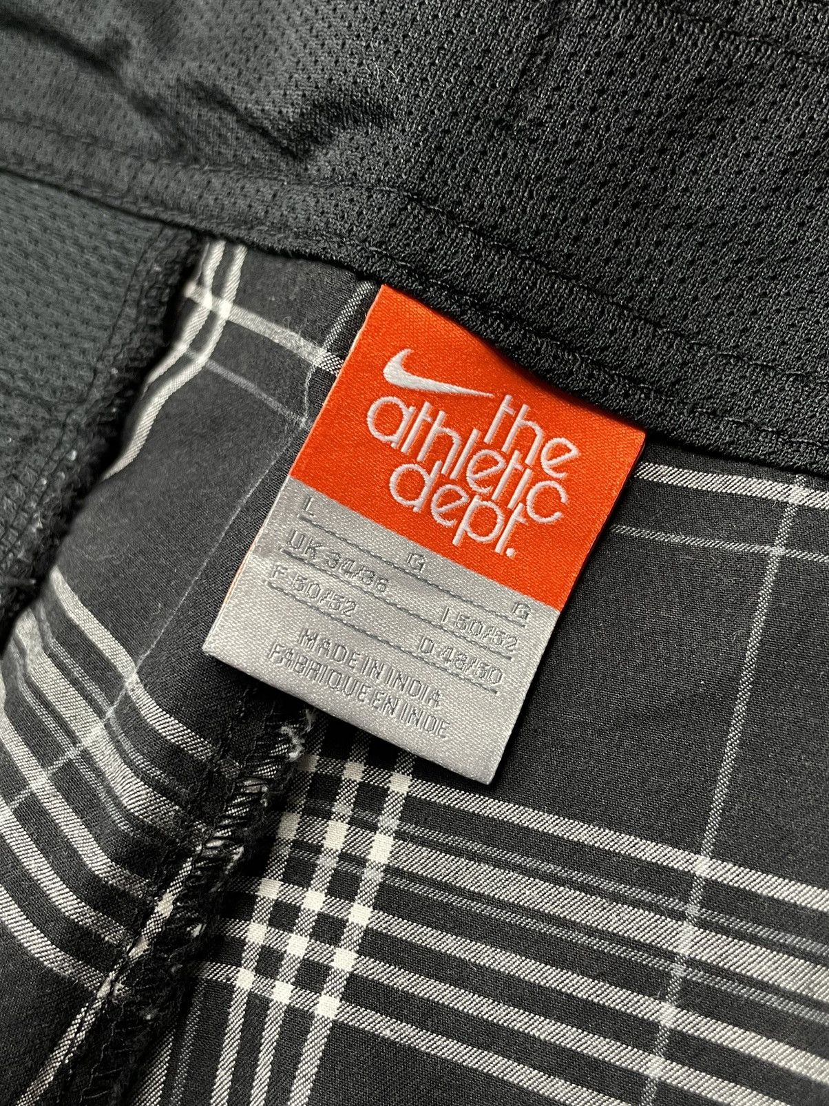 Nike × Vintage Nike Vintage Multi Pocket Cargo Shorts Size US 34 / EU 50 - 11 Thumbnail