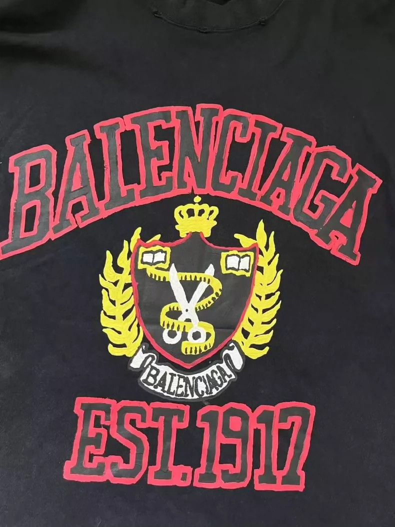 Balenciaga Balenciaga Logo monogrammed printed crew neck pullover sho Size US L / EU 52-54 / 3 - 3 Thumbnail