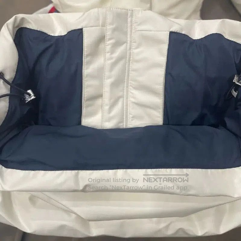 Dior Dior Women's White Puffer Jacket with Stripes . Size XS / US 0-2 / IT 36-38 - 6 Thumbnail