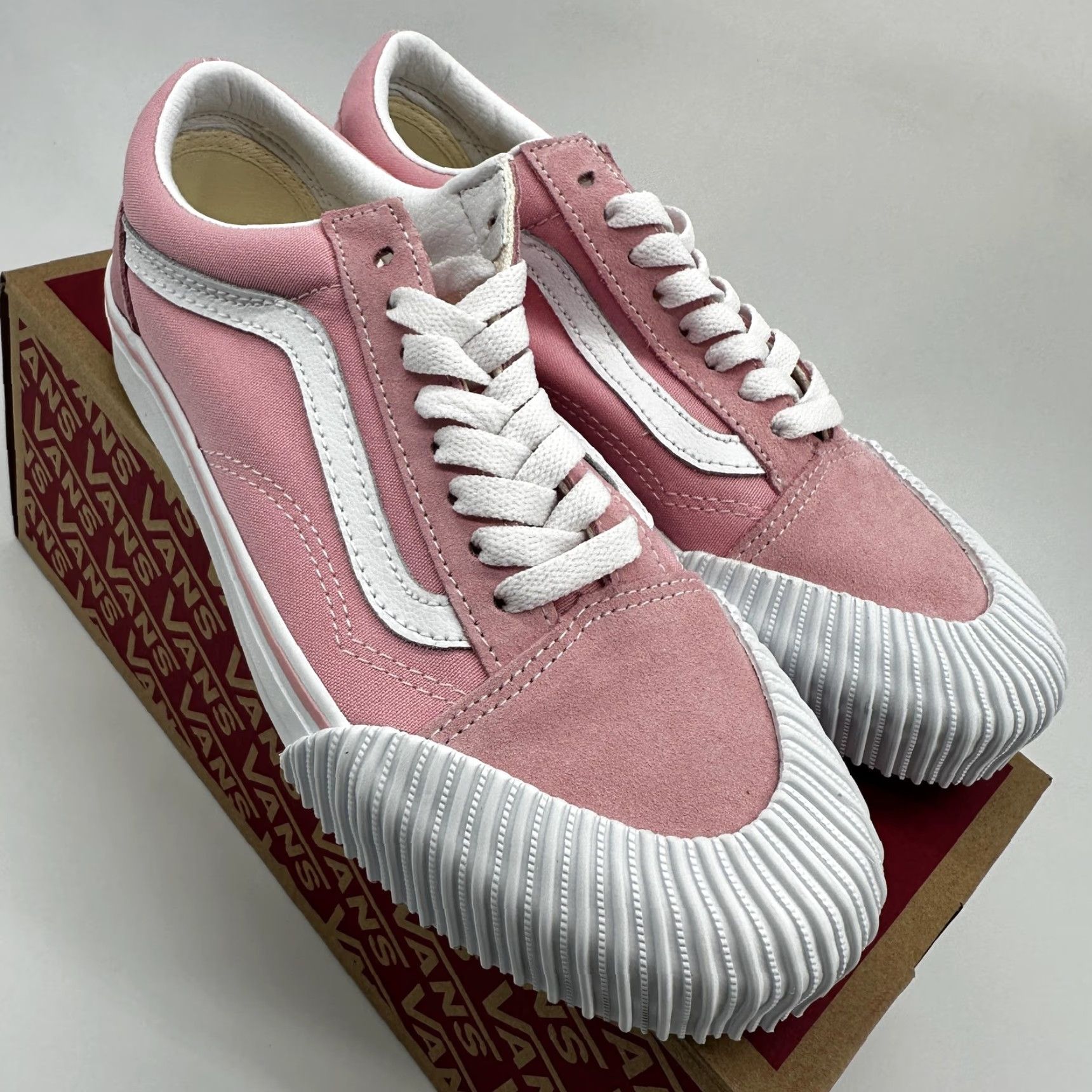 Vans VANS Old Skool Shoes Womens 8 Coral Blush Pink Sneaker Low Top VN000DB3D3X Mens US 6.5 (Womens 8) Shoes Off The Wall Girls? Size ONE SIZE - 6 Thumbnail
