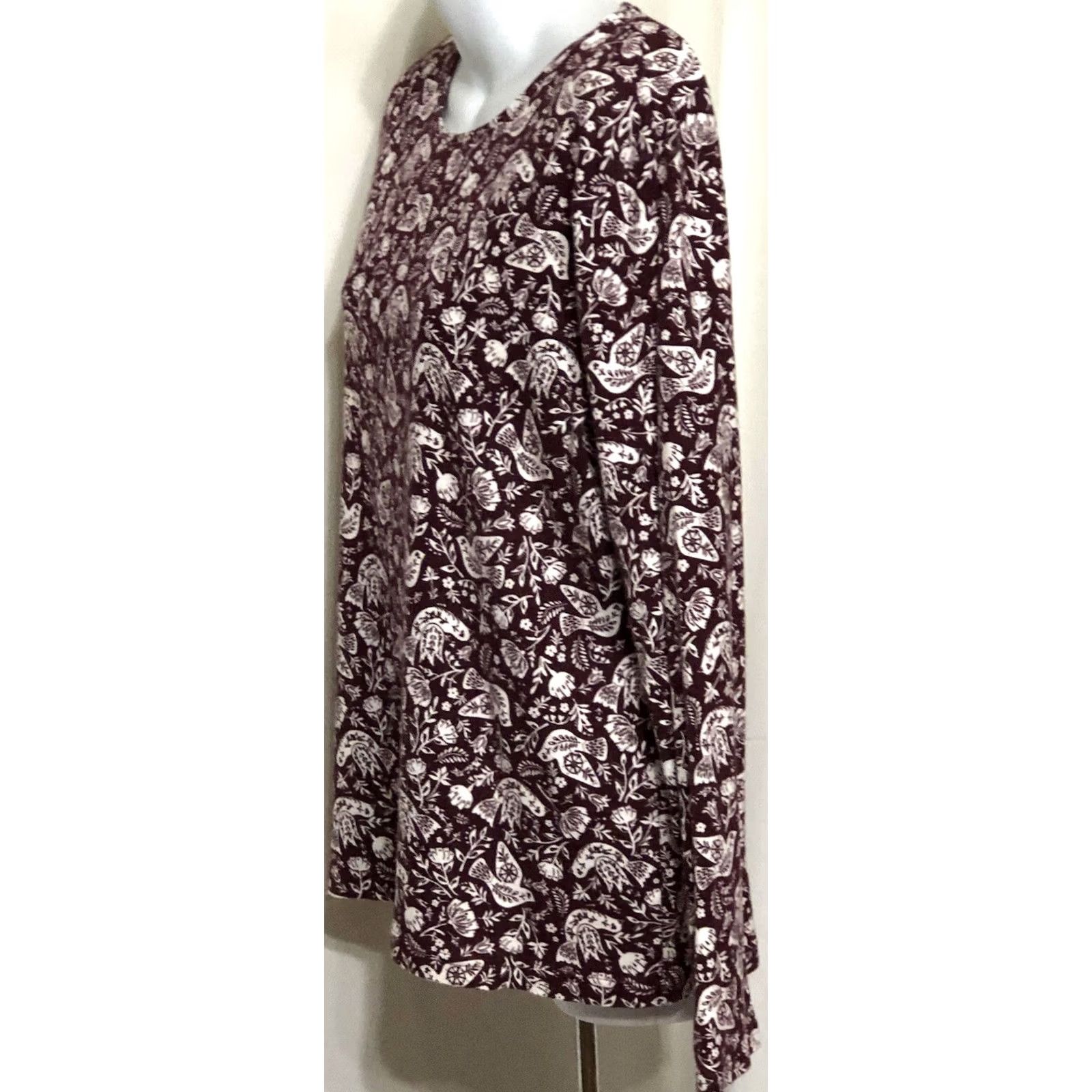 Croft & Barrow Croft & Barrow Top L Burgundy Floral Dove Birds LongSleeve Jersey Cottage Comfy Size L / US 10 / IT 46 - 2 Thumbnail
