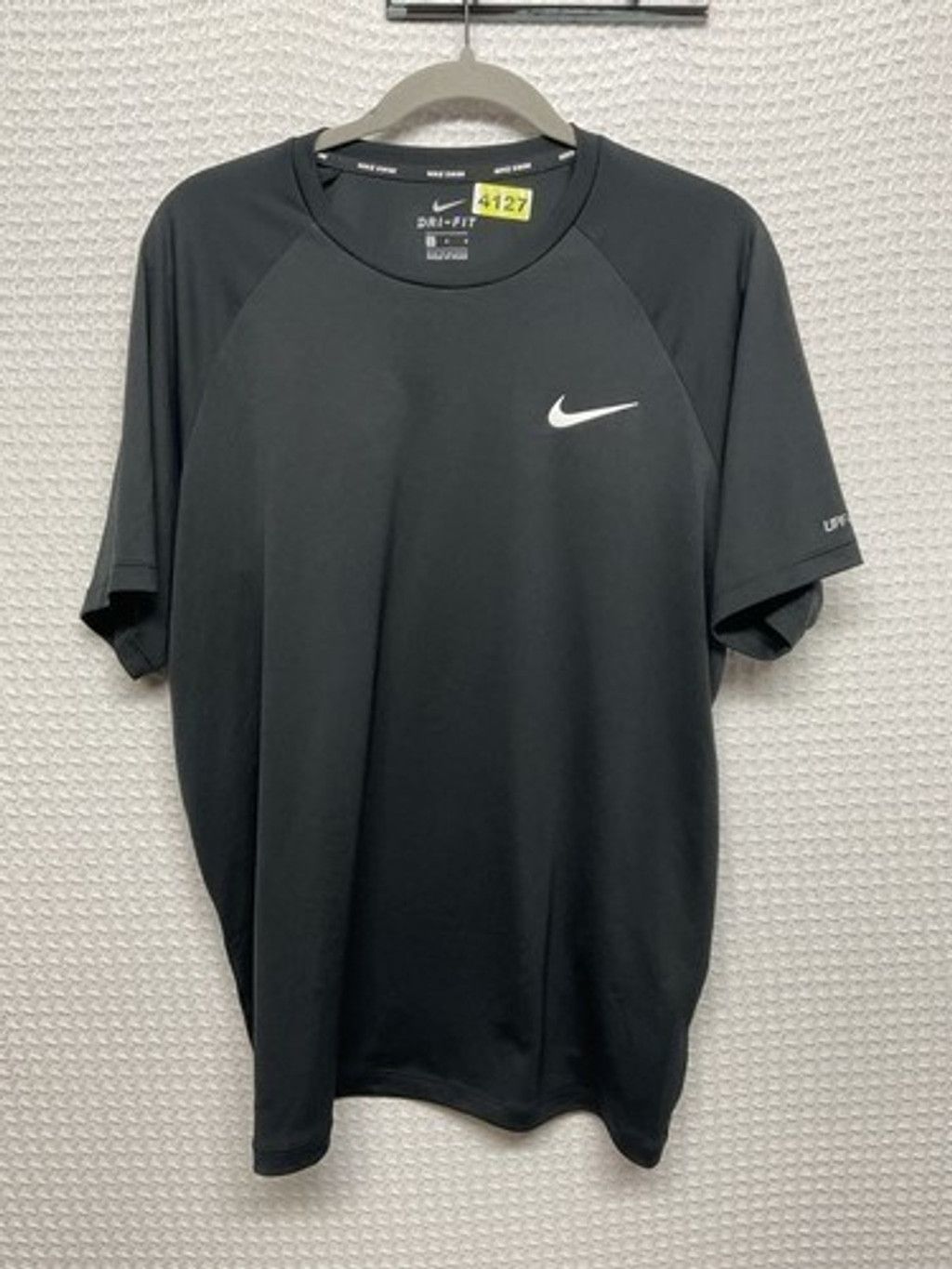 Nike NWOT Nike Dri-Fit UPF40+ Black Short Sleeve Swim Shirt Men L Size US L / EU 52-54 / 3 - 1 Thumbnail