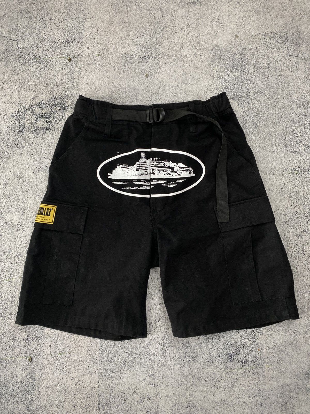 Corteiz Guerillaz cargo short [Camo] | Grailed