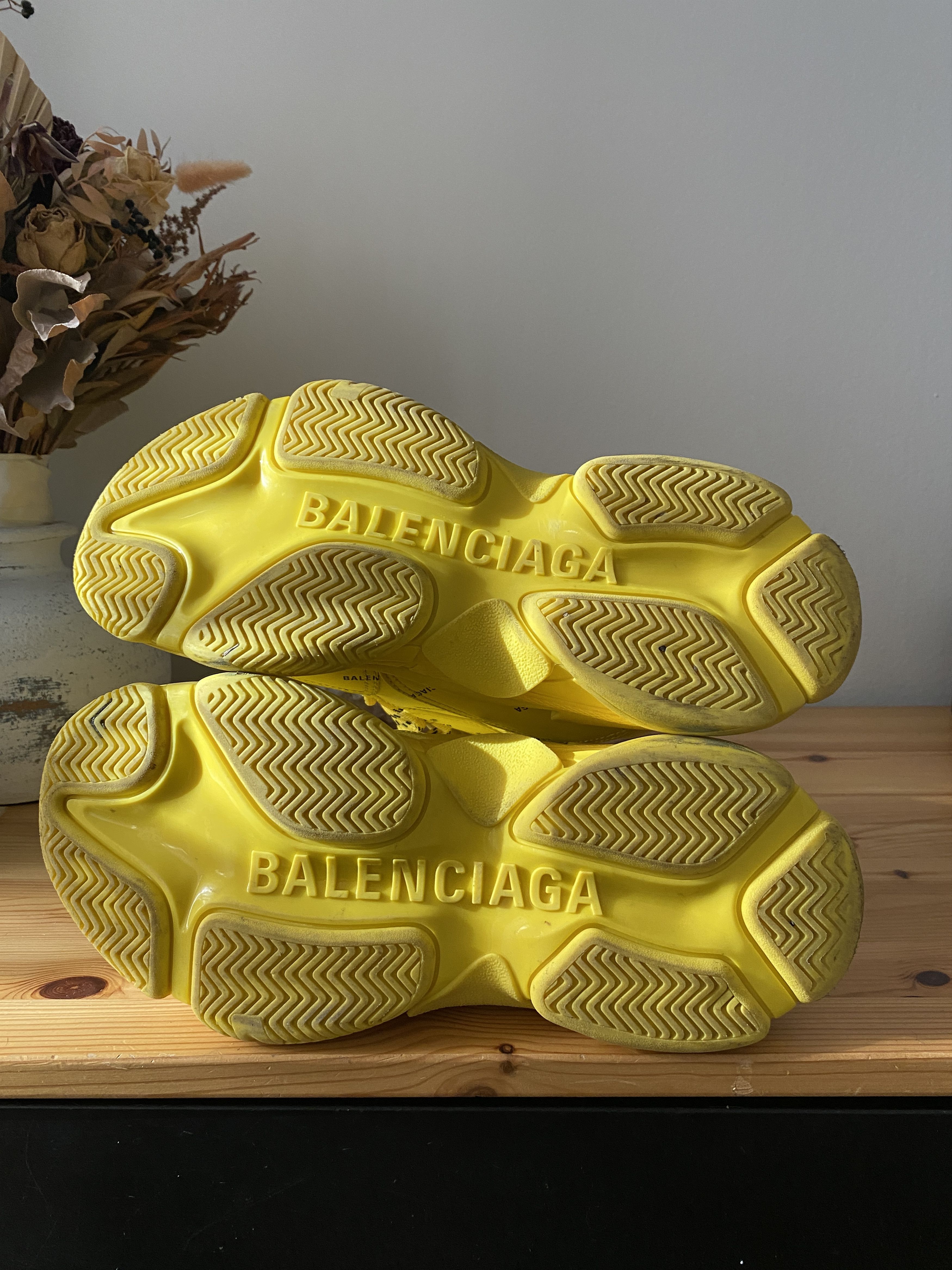Balenciaga BALENCIAGA Triple S Sneaker Yellow Size US 8 / EU 41 - 4 Thumbnail