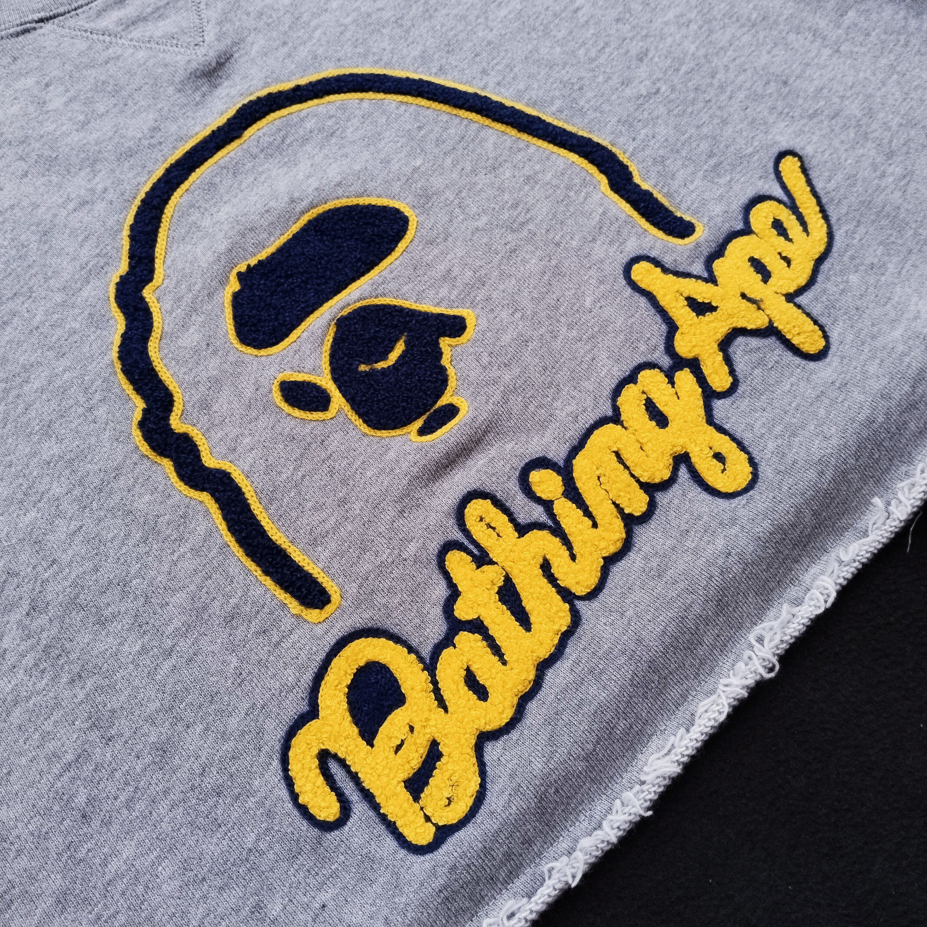 Bape Bape Embriodery Cropped Crewneck Size ONE SIZE - 2 Thumbnail