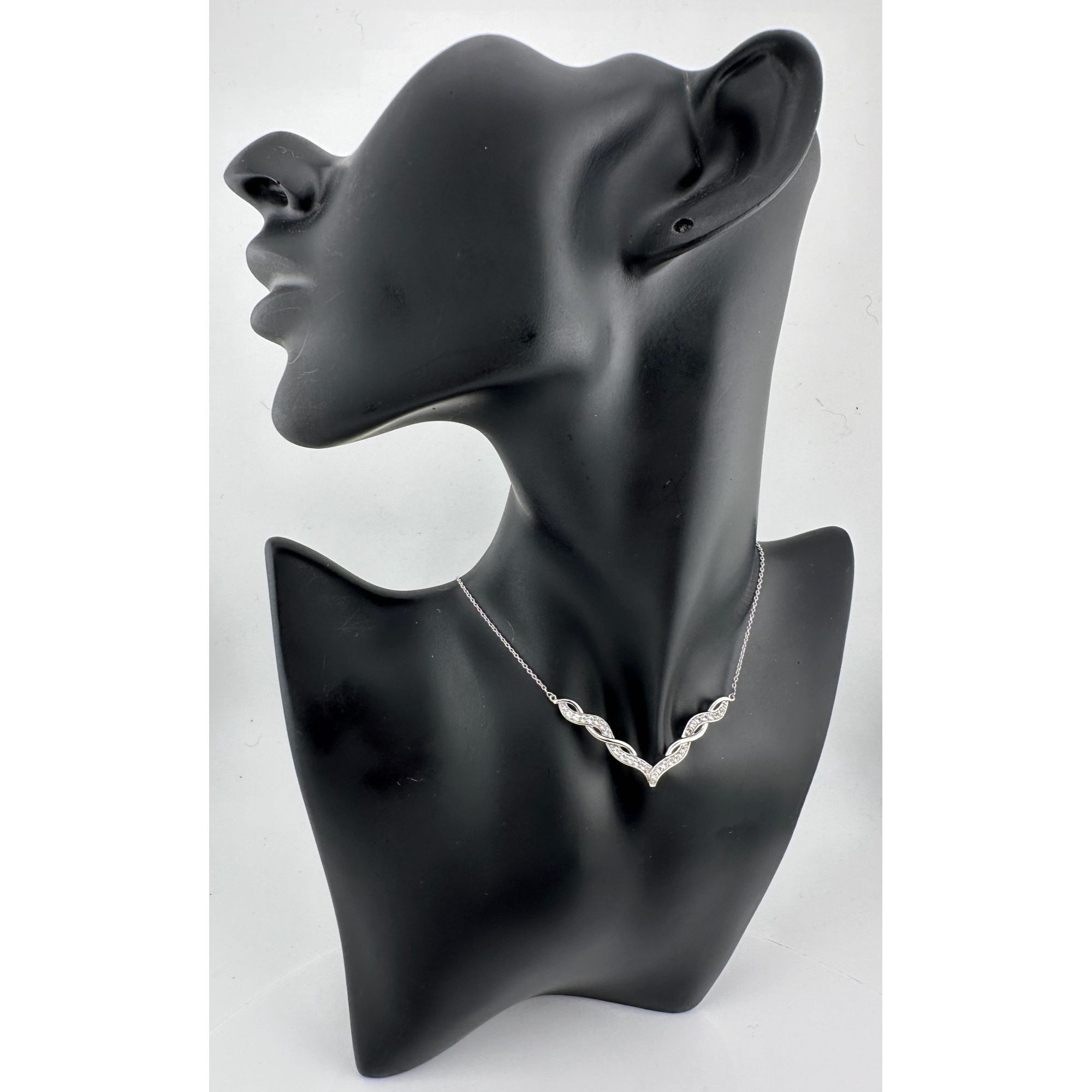 Other Elegant Twisted Silver White Sapphire Evening Necklace Size ONE SIZE - 2 Thumbnail