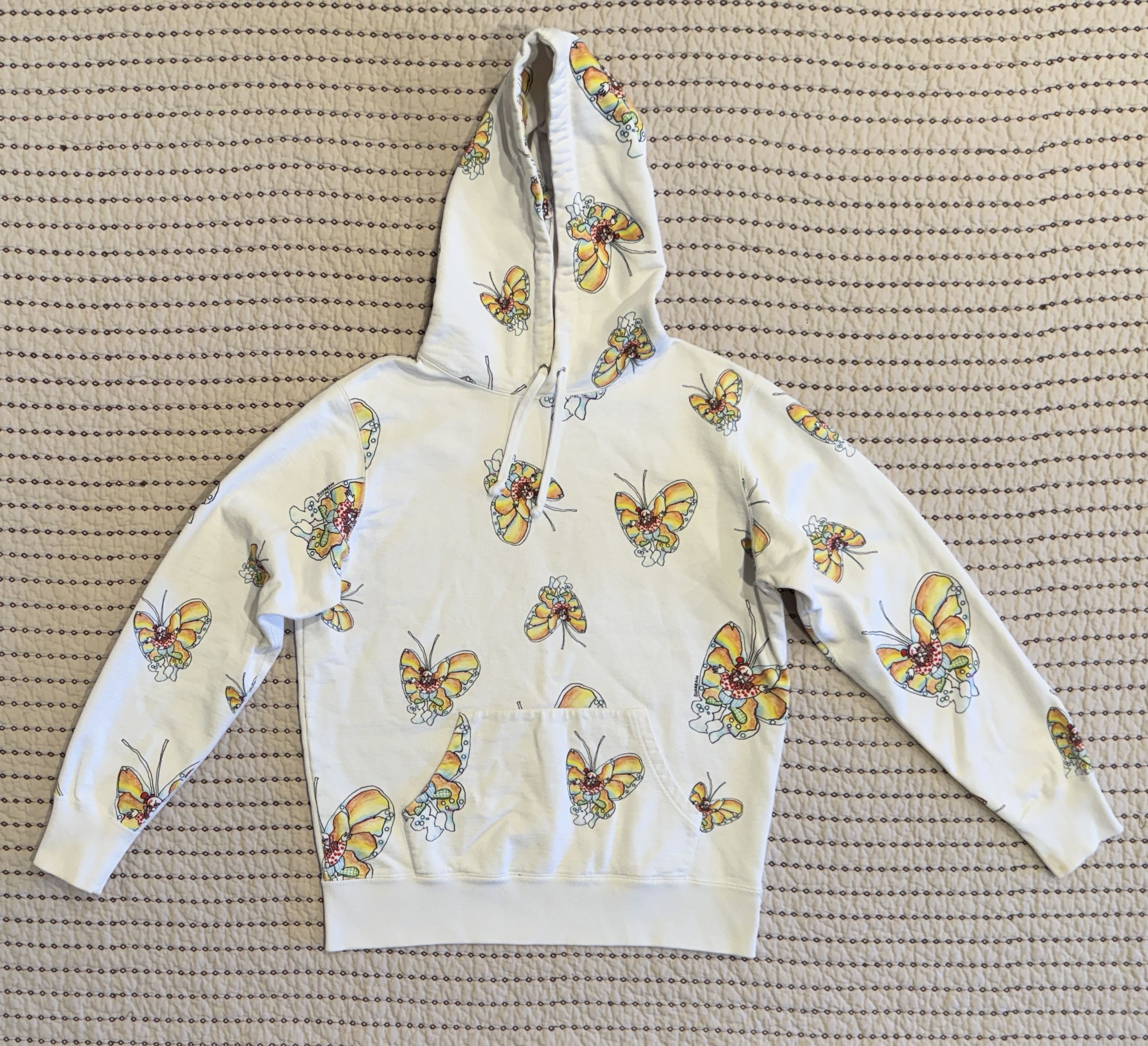Supreme SUPREME GONZ BUTTERFLY HOODED SWEATSHIRT CREAM SMALL Size US S / EU 44-46 / 1 - 1 Thumbnail