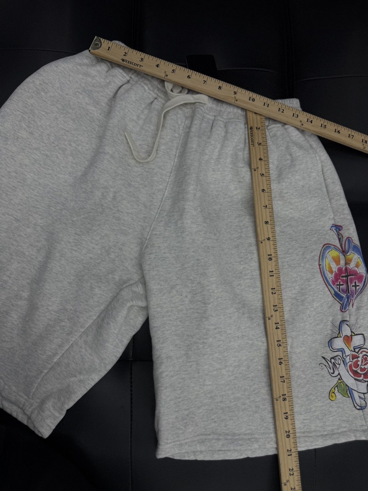 Other We Are Righteous Grey Cotton Shorts Size Large (NEW) Size US 33 - 6 Thumbnail