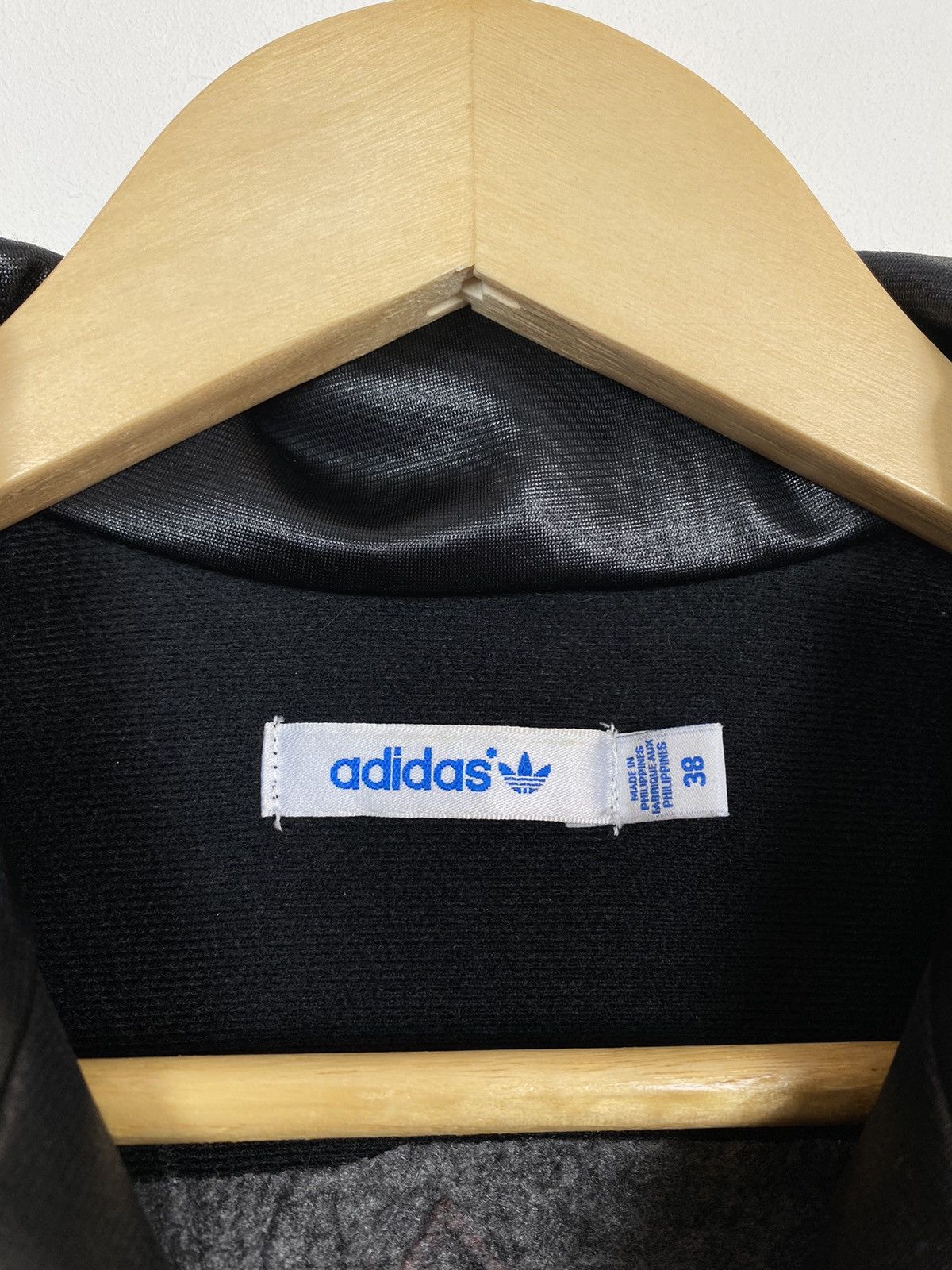 Adidas Vintage Adidas Chile 62 Track Jacket Balenciaga Style Black Size XS / US 0-2 / IT 36-38 - 7 Thumbnail
